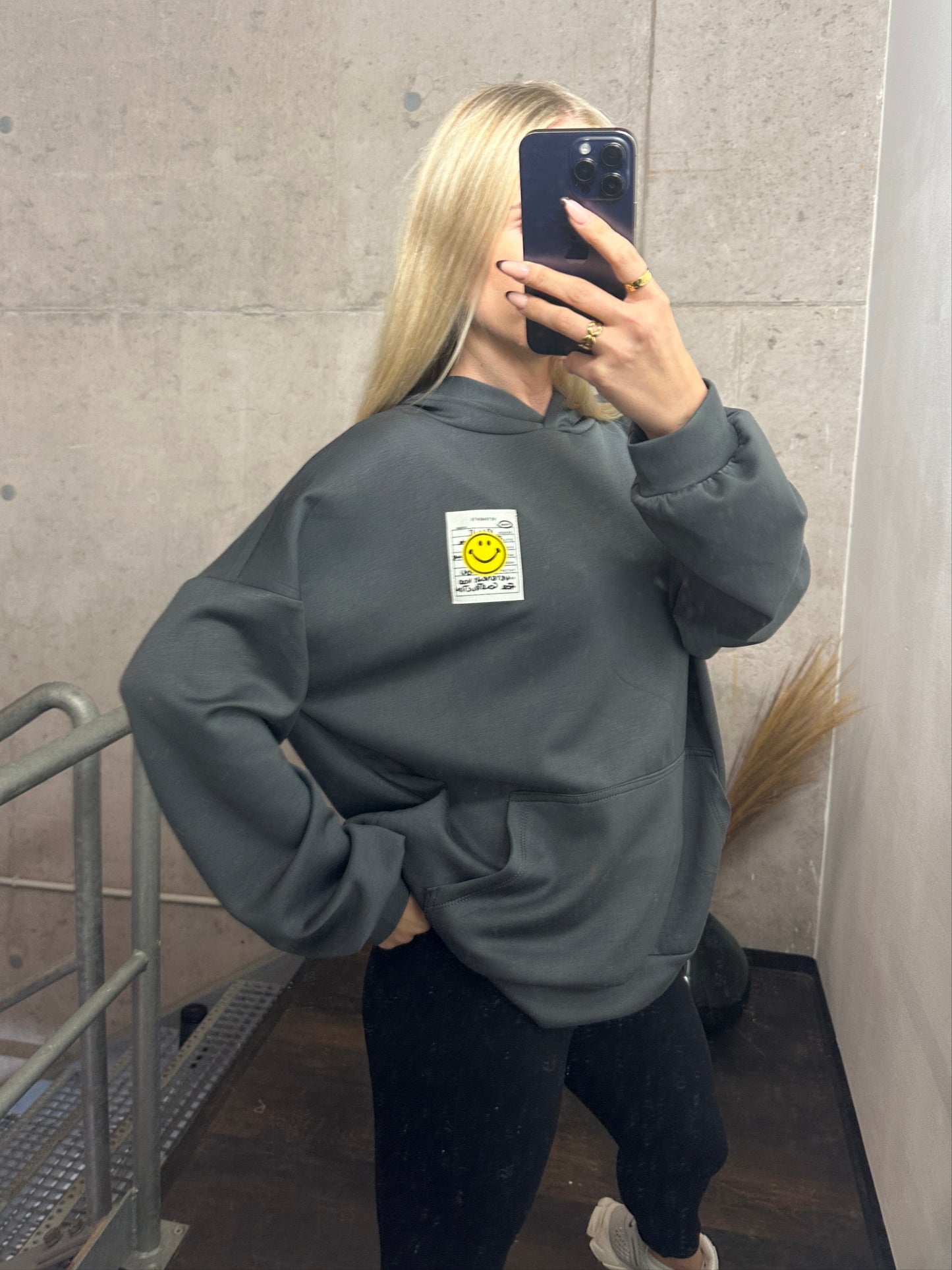 Smiley Hoodie Anthrazit