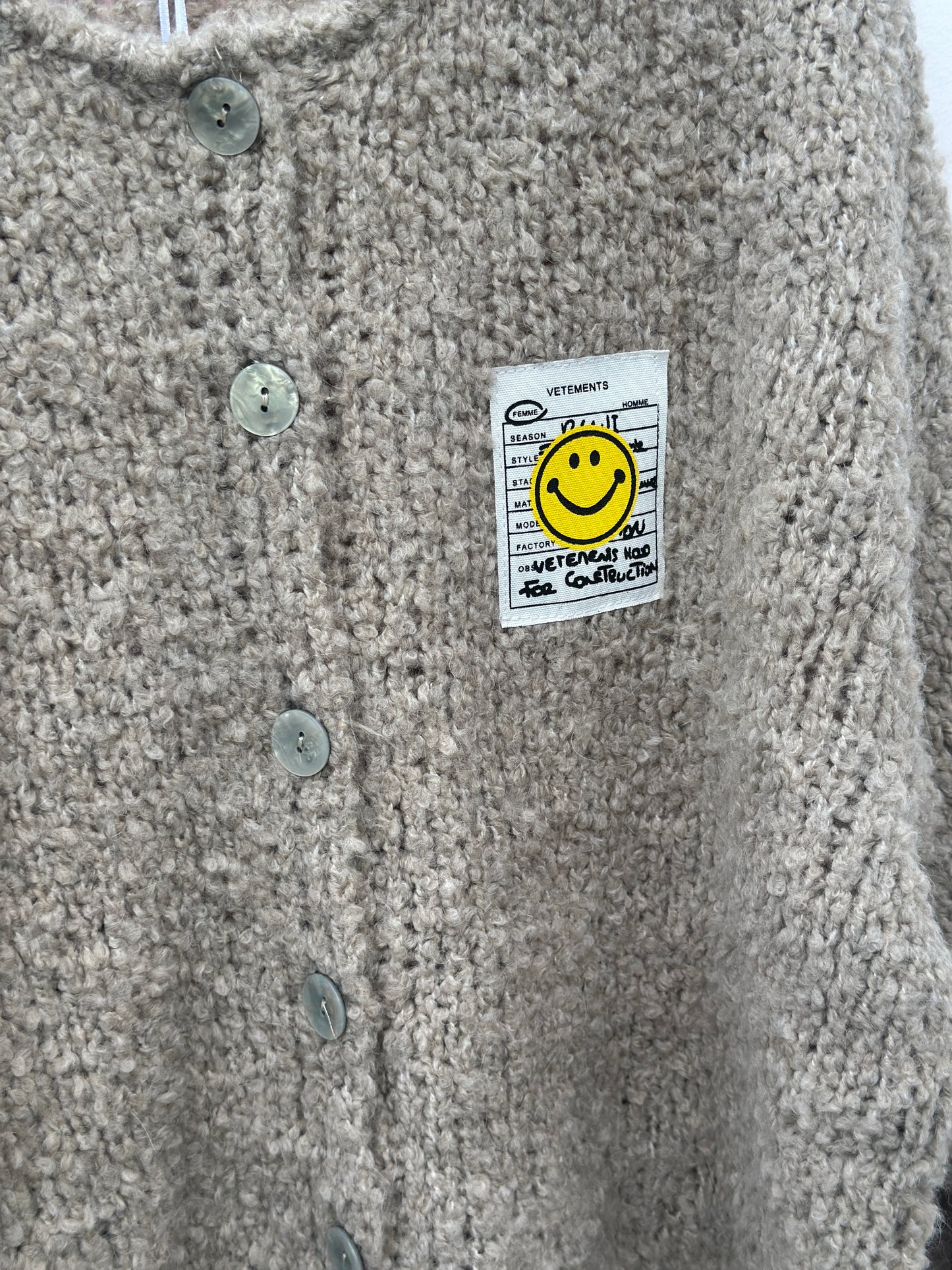 Smiley Cardigan Beige
