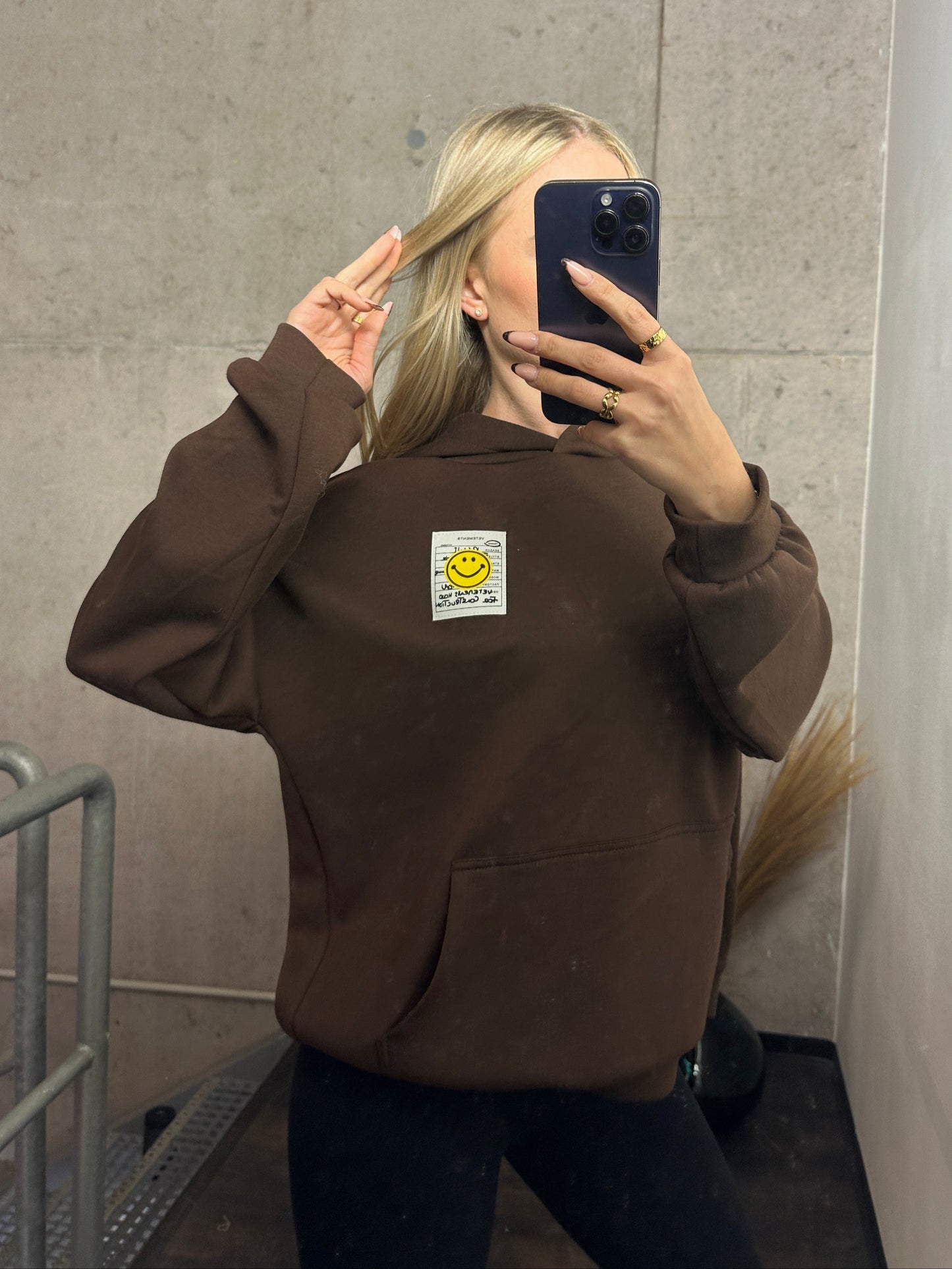 Smiley Hoodie Braun