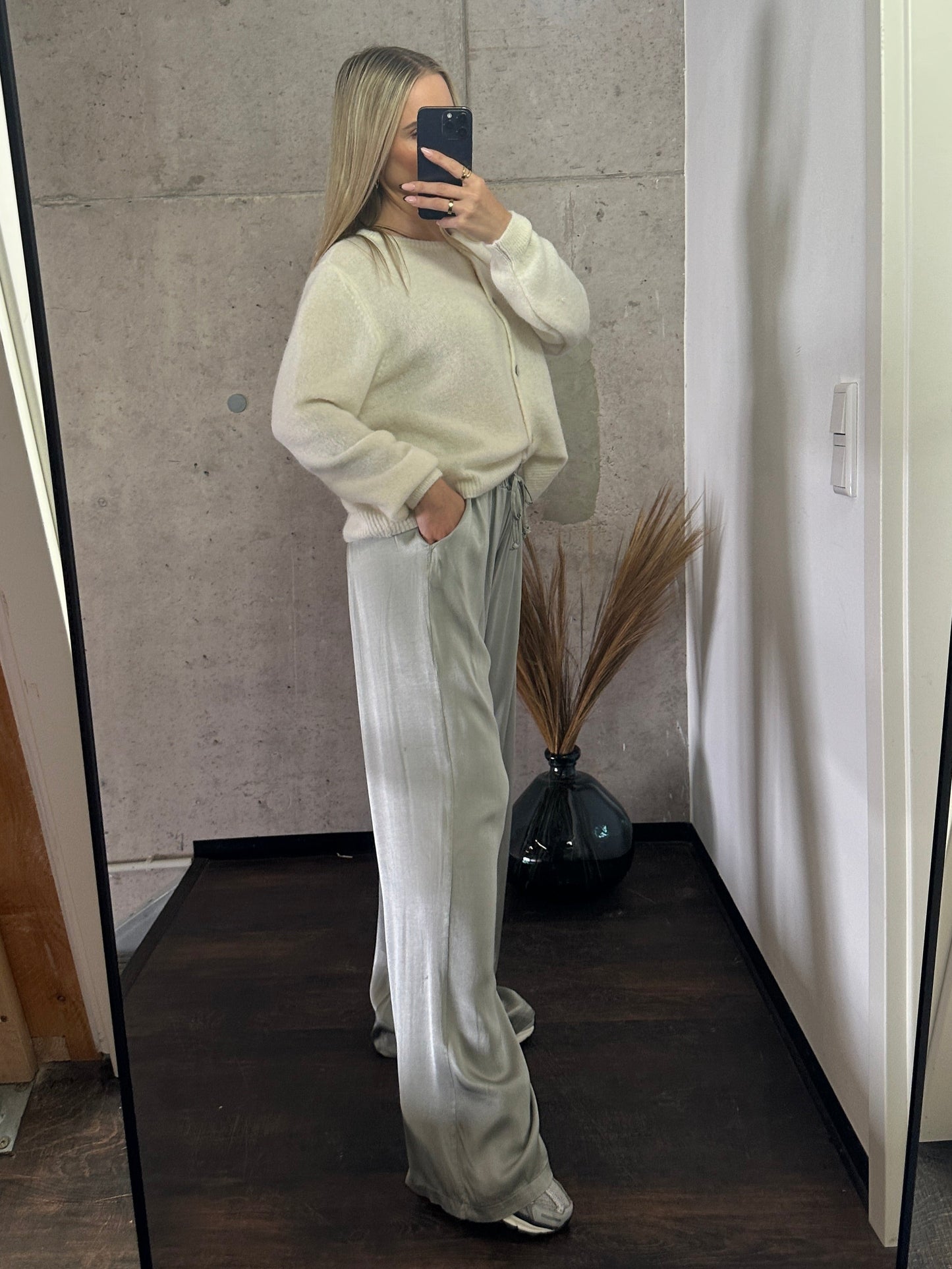 Plissee Hose Seiden Optik Silber
