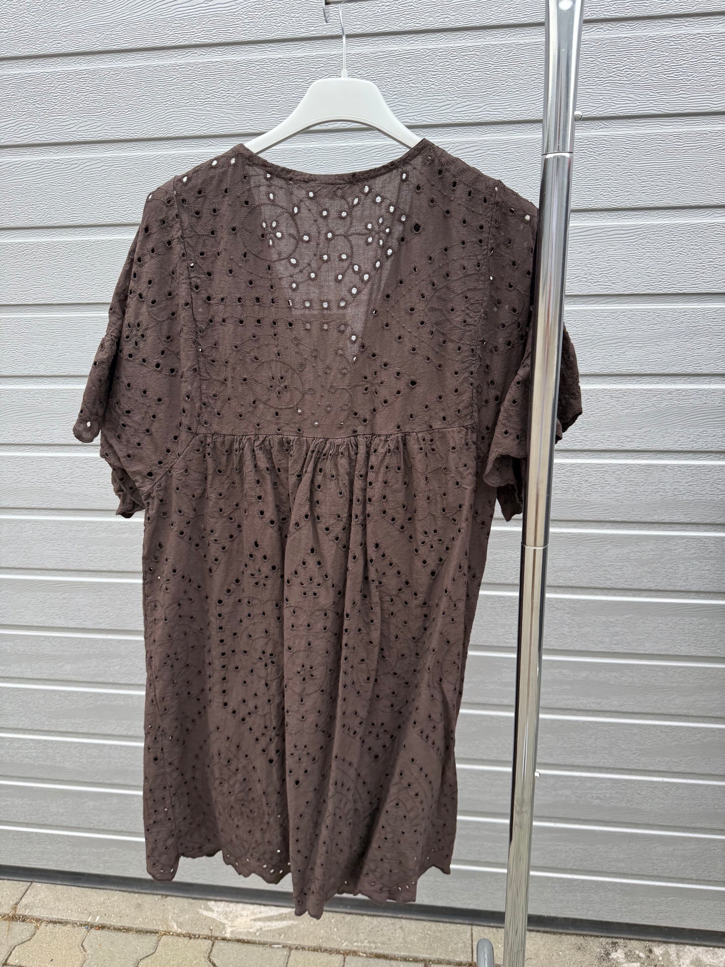 Kleid „Lochi“ Braun
