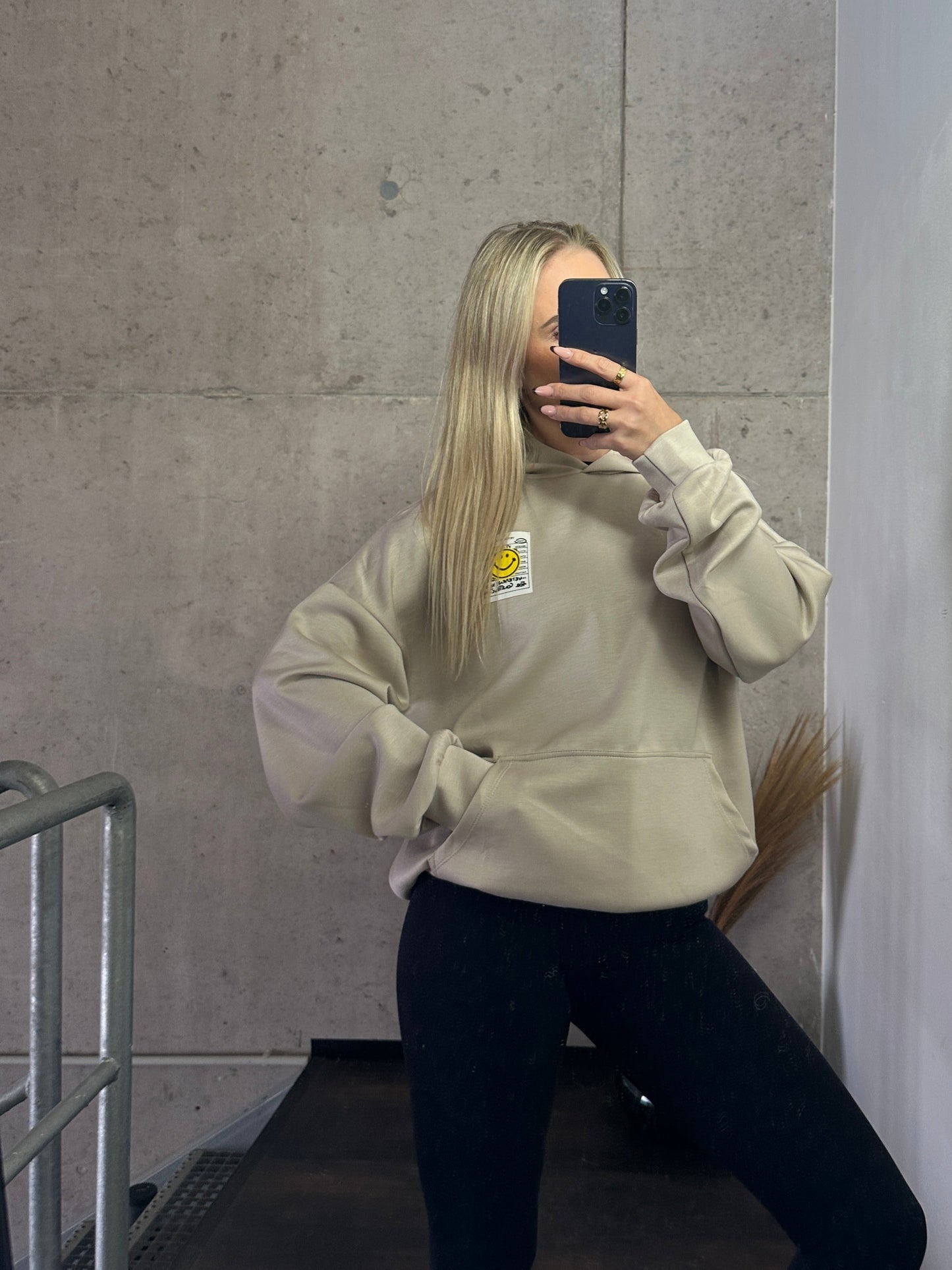 Smiley Hoodie Beige