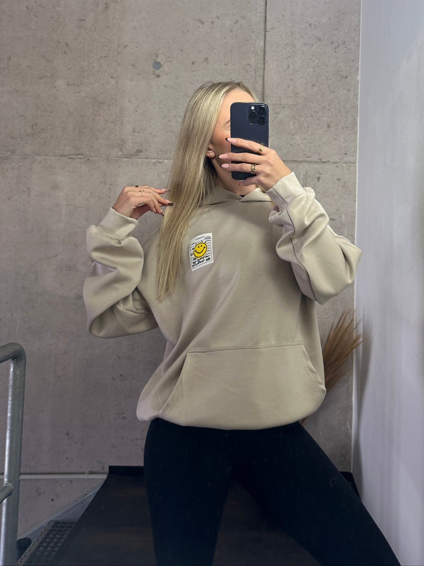 Smiley Hoodie Beige