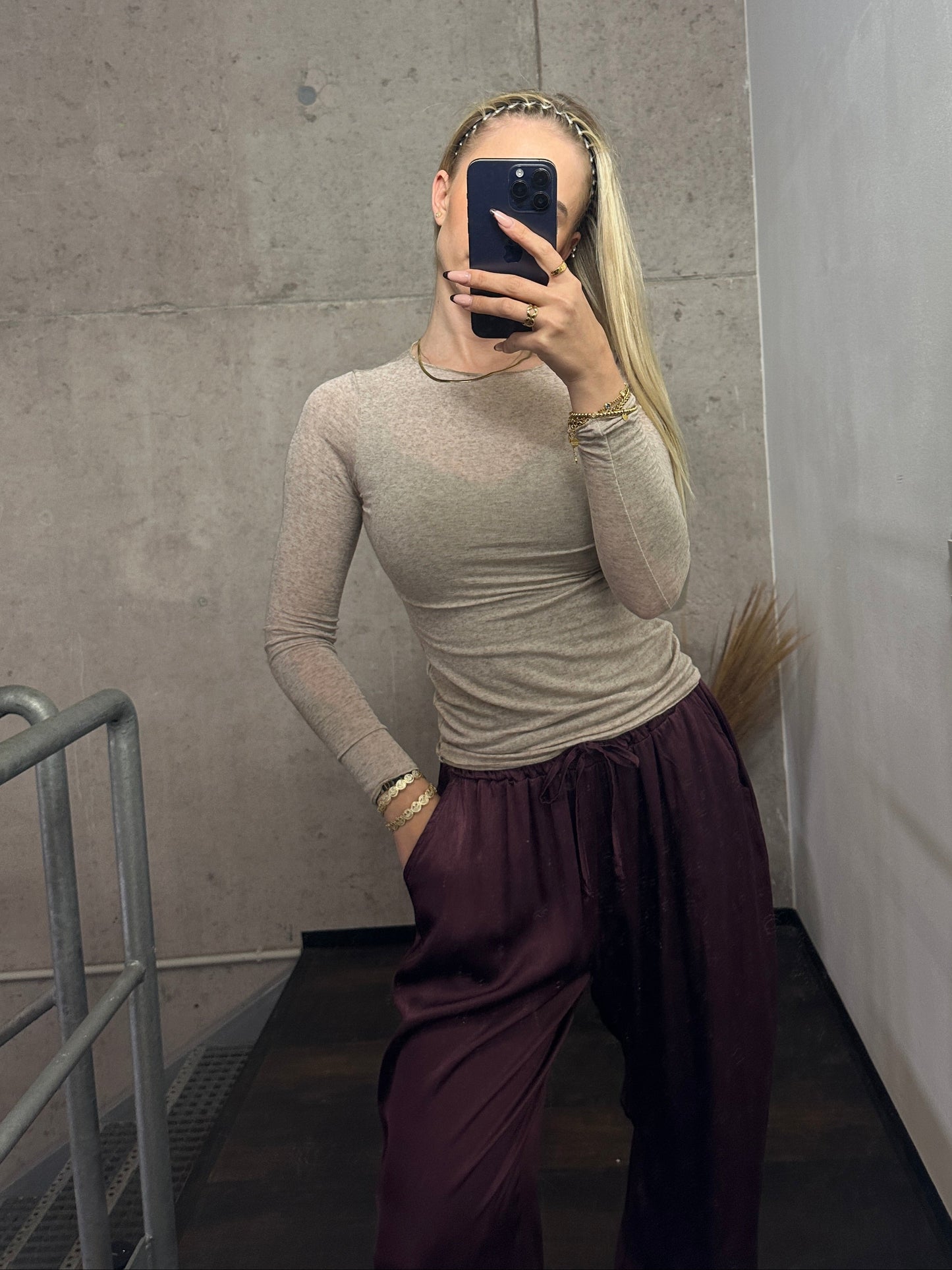 LONGSLEEVE CASHMERE LIGHT VERSCH. FARBEN