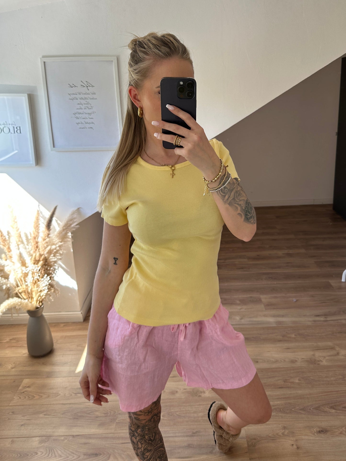 Basic geripptes T-Shirt Gelb