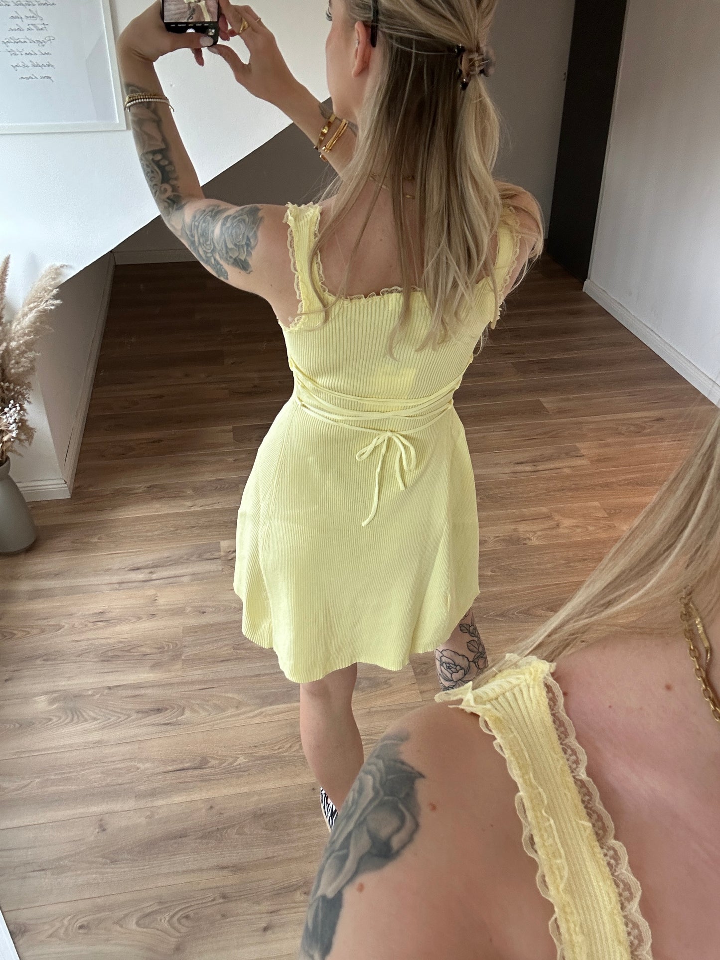 Kleidchen Schleifi Braun