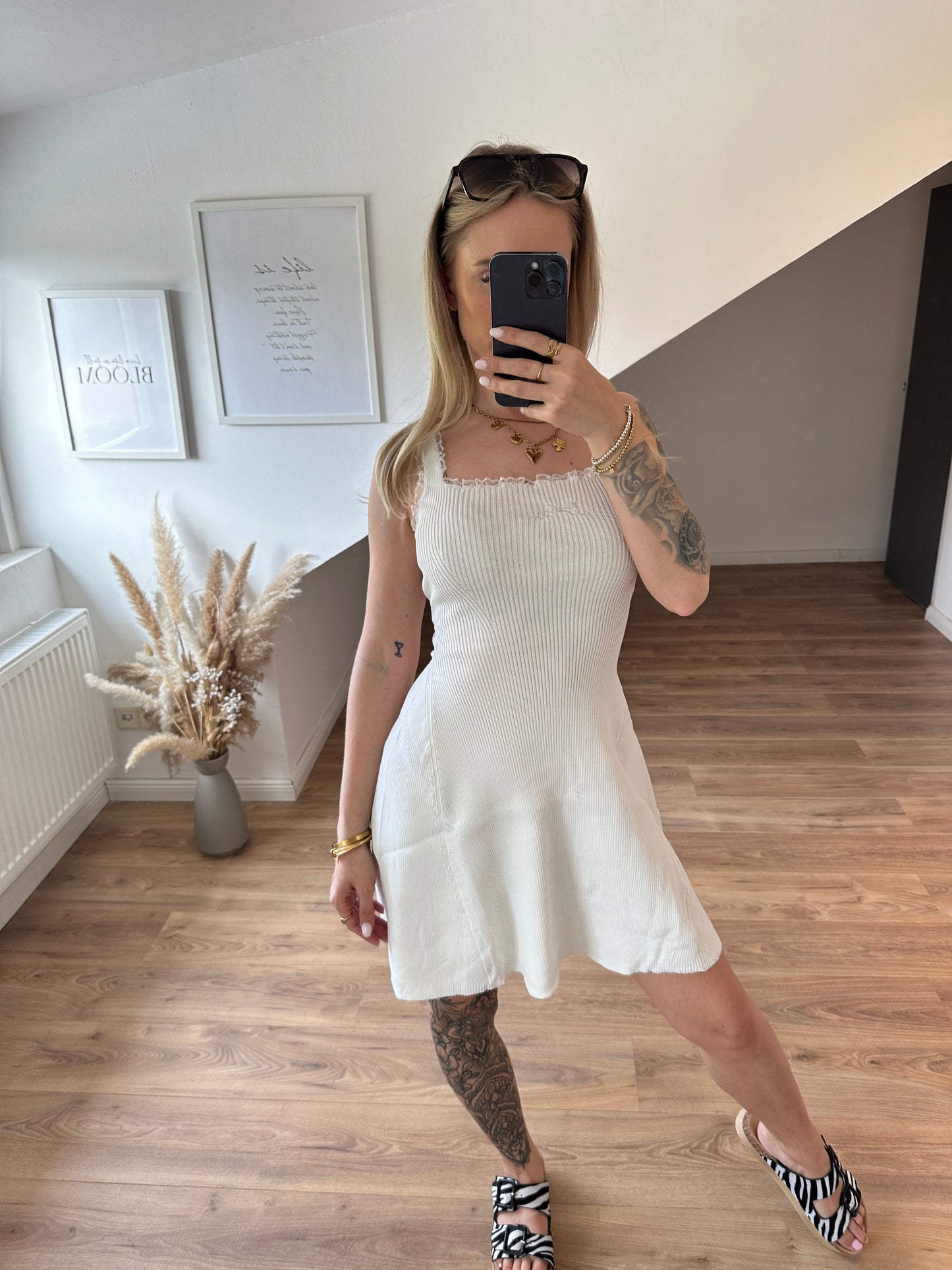 Kleidchen Schleifi Braun