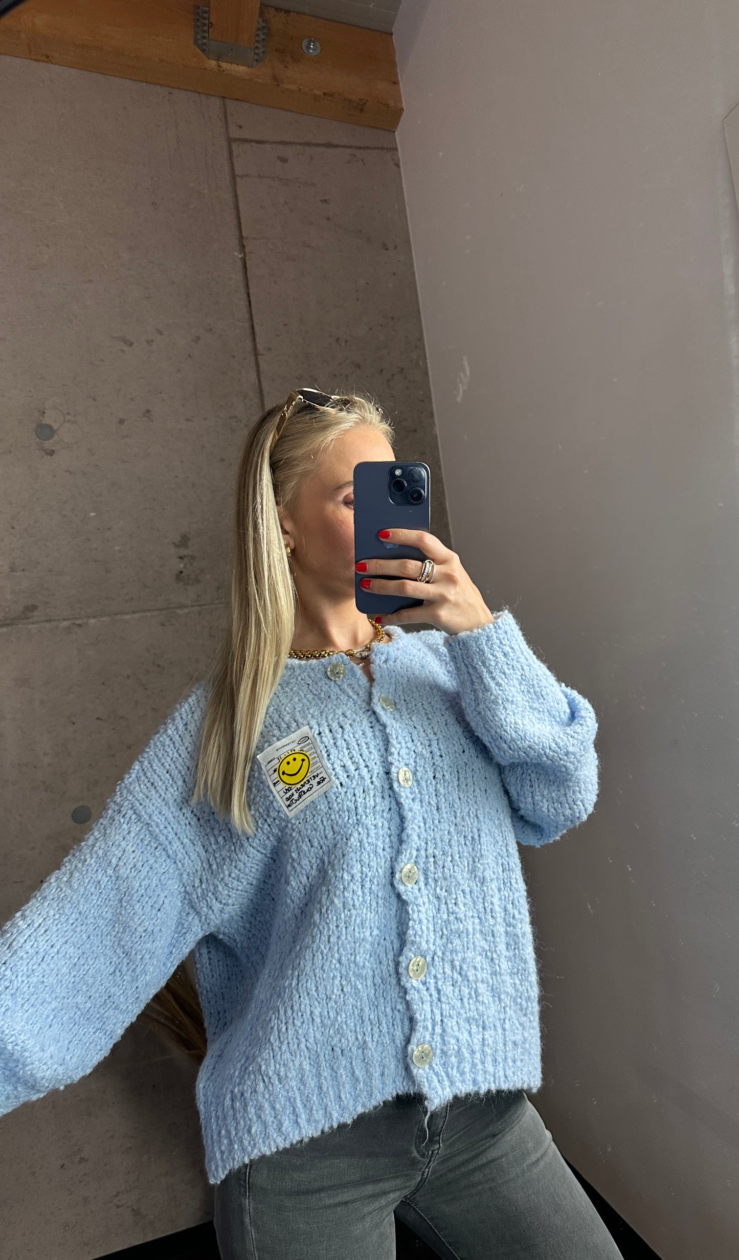 Smiley Cardigan Hellblau