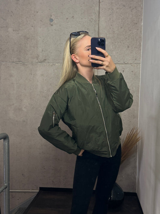 Bomberjacke mit Khaki