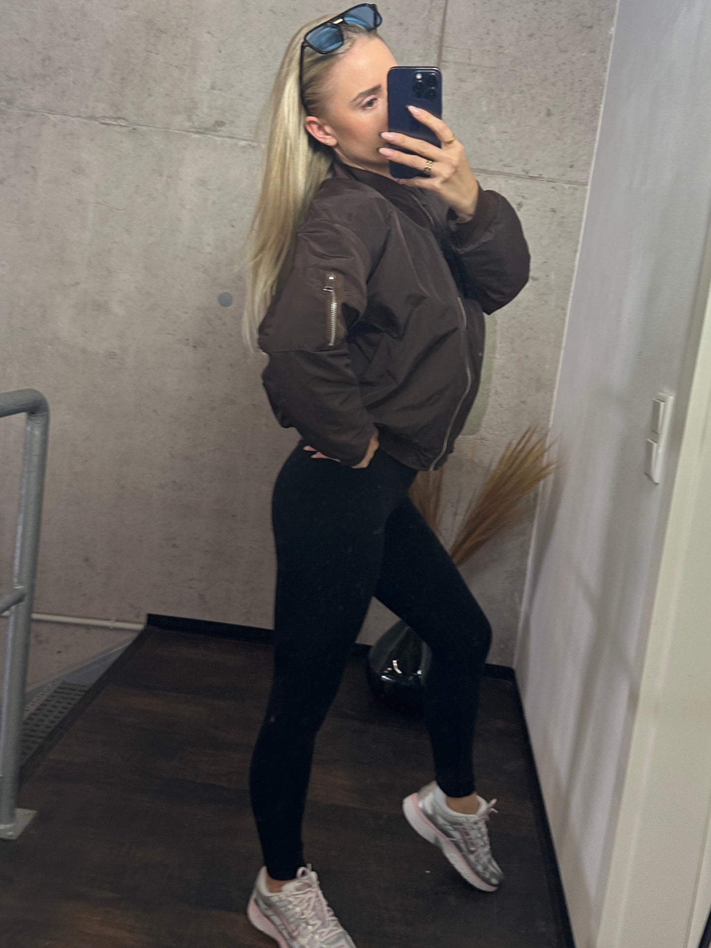 Bomberjacke mit Dunkelbraun