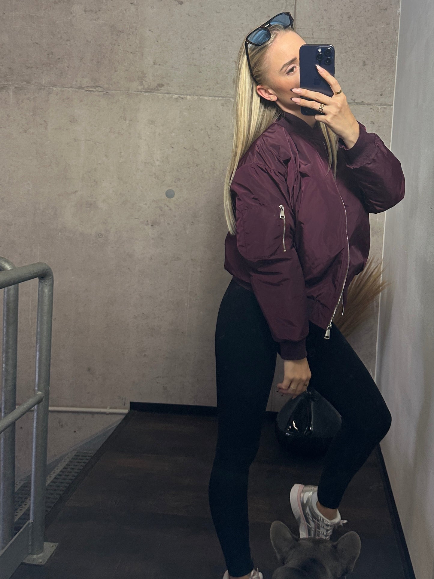 Bomberjacke mit Bordeauxrot