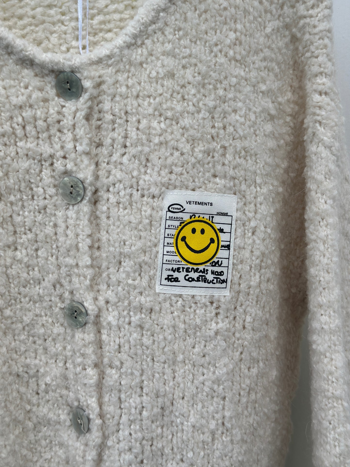 Smiley Cardigan Creme