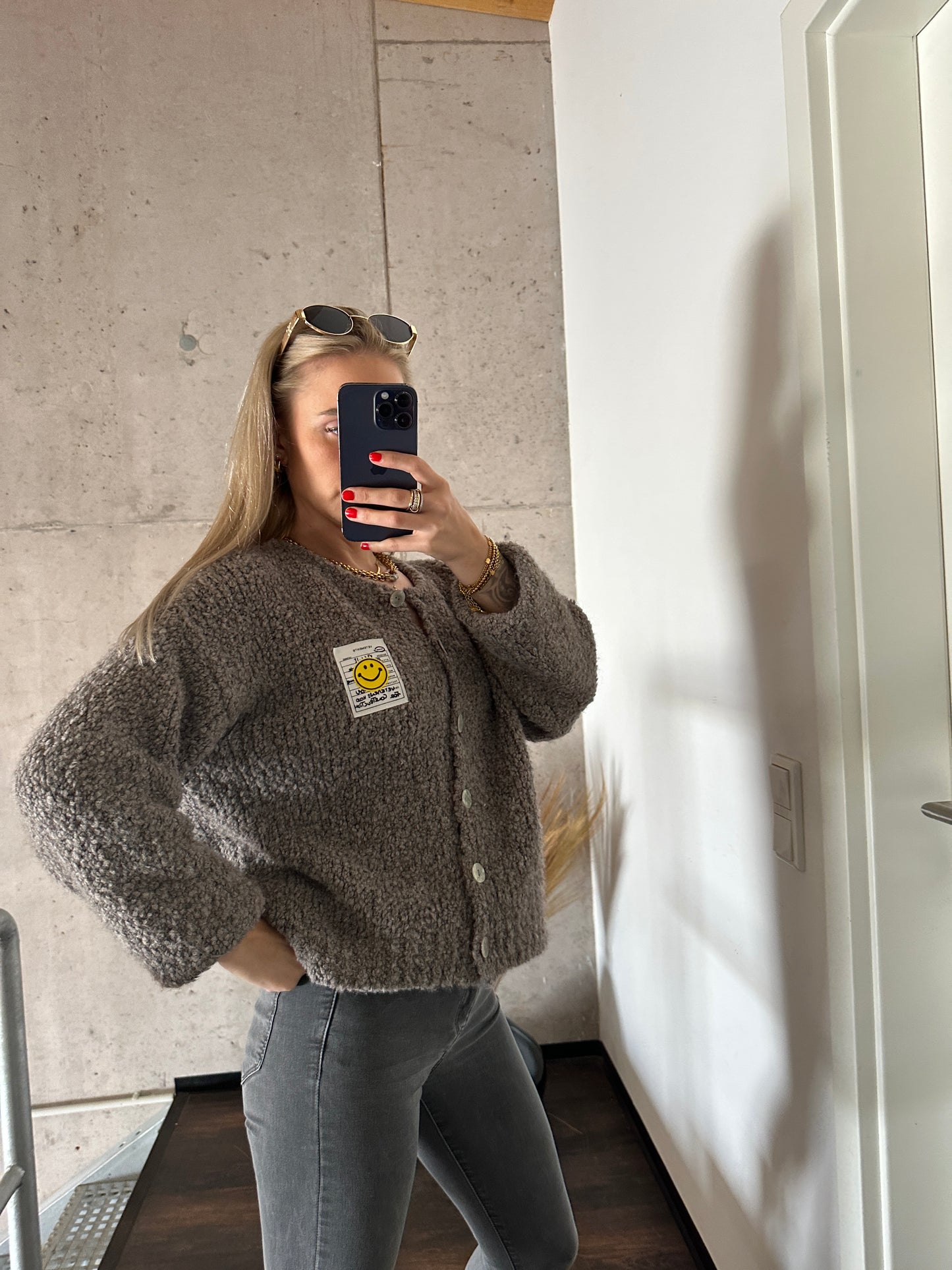 Smiley Cardigan Taupe
