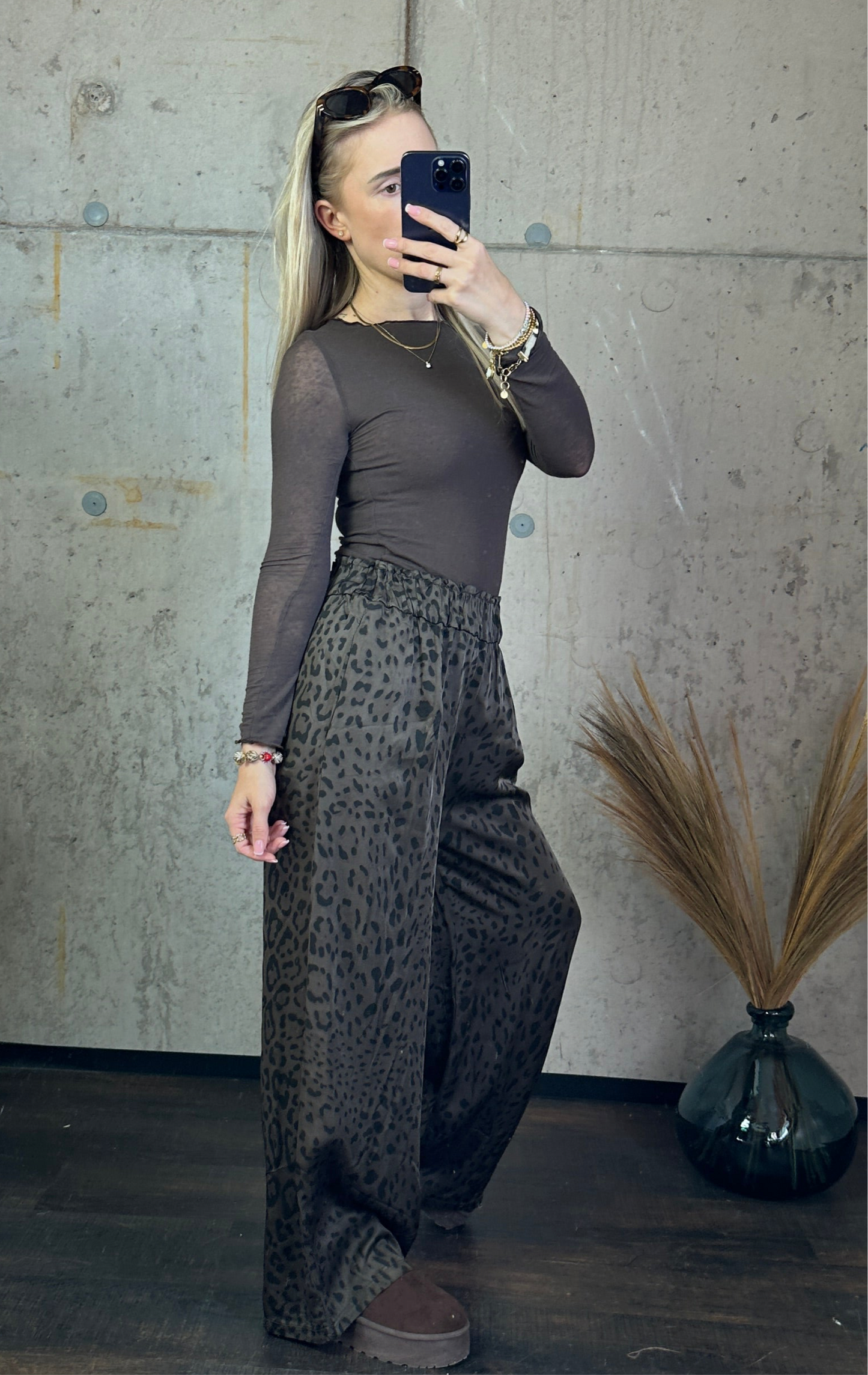 Leo Seidenhose Braun