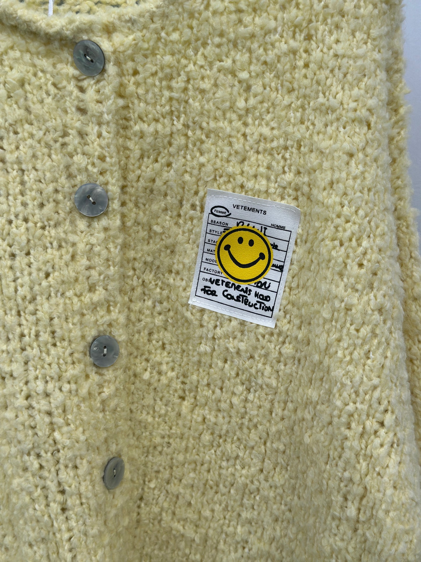 Smiley Cardigan Gelb