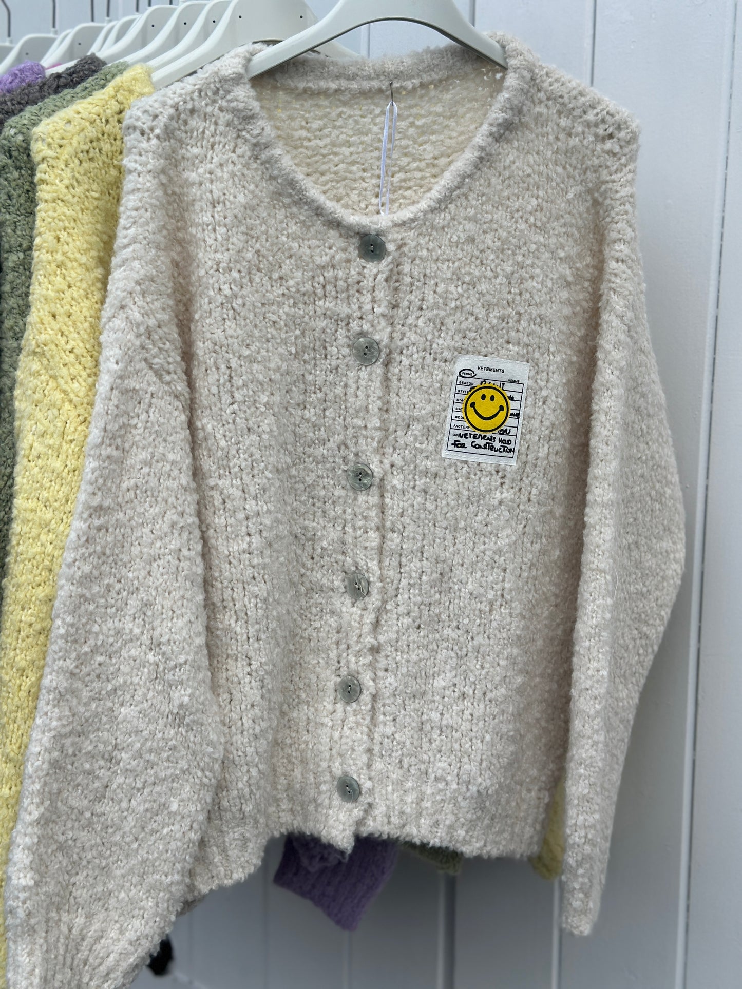 Smiley Cardigan Creme