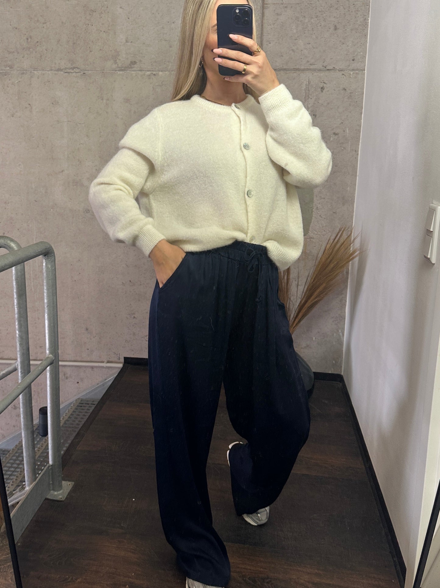 Plissee Hose Seiden Optik Dunkelblau