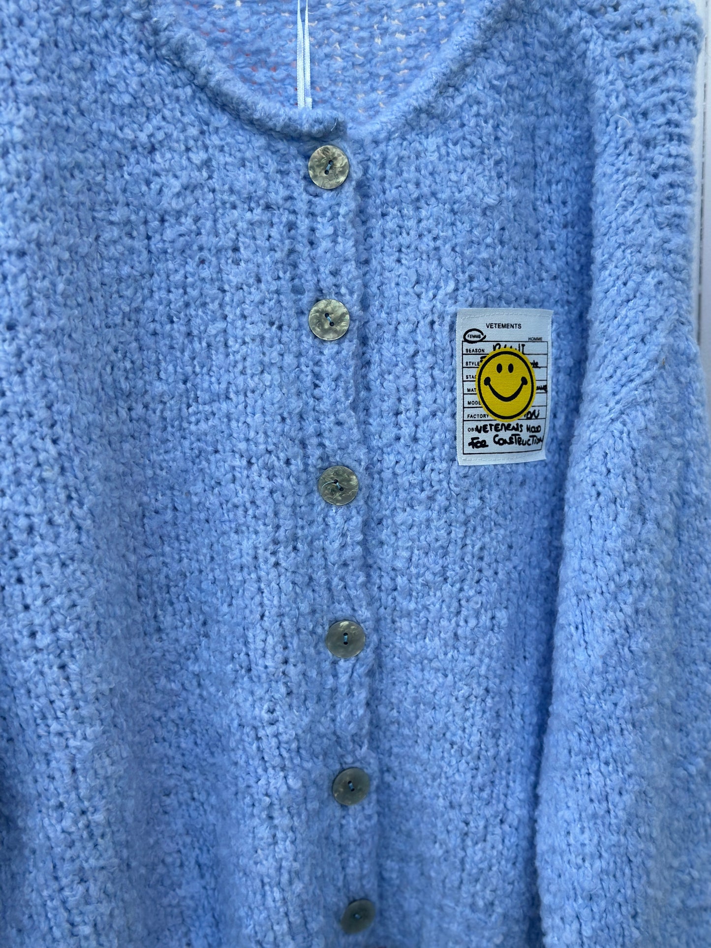 Smiley Cardigan Hellblau