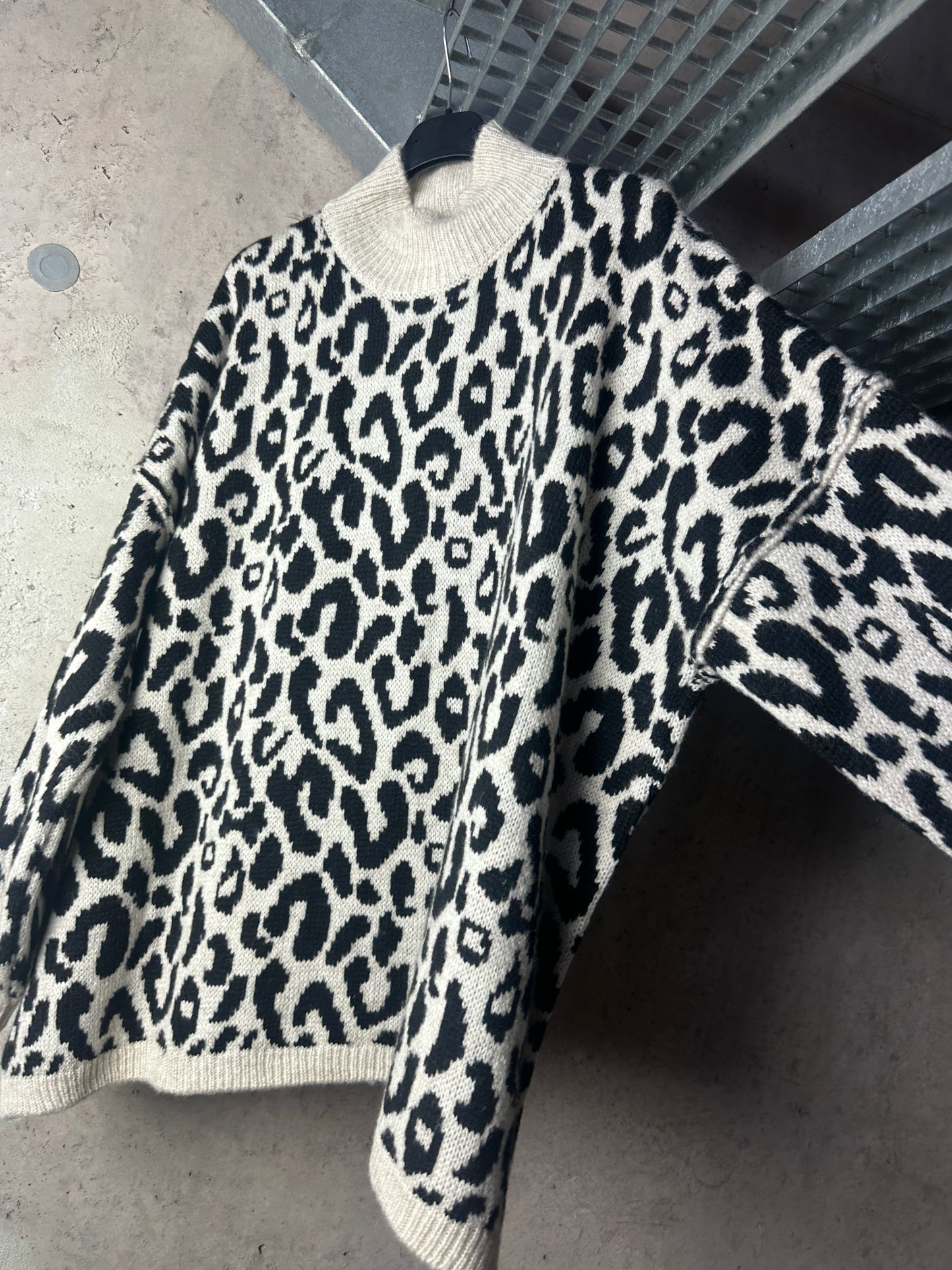 Leo Pullover Schwarz Creme