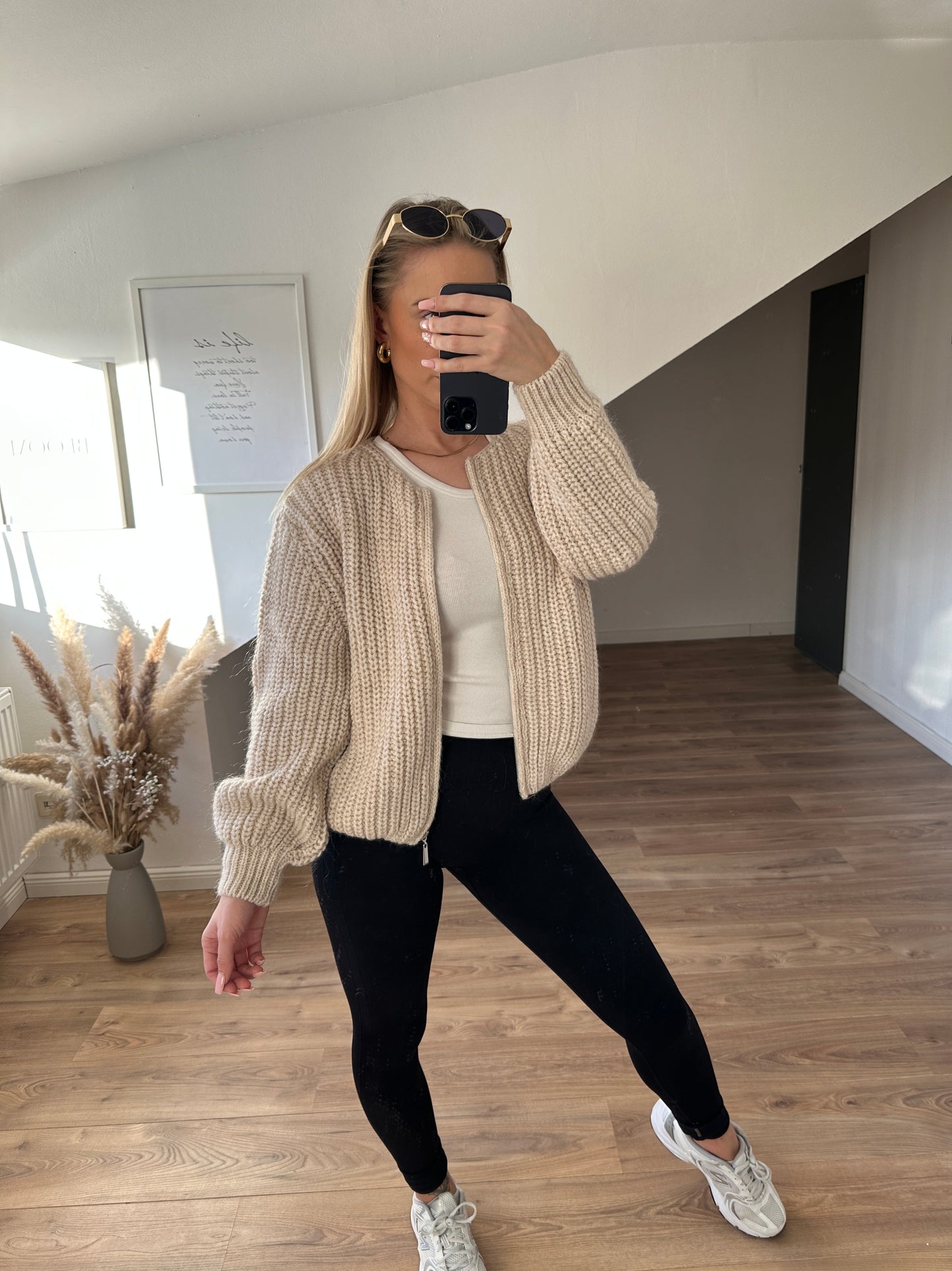 Strickjacke "Vanni" Beige mit Reißverschluss