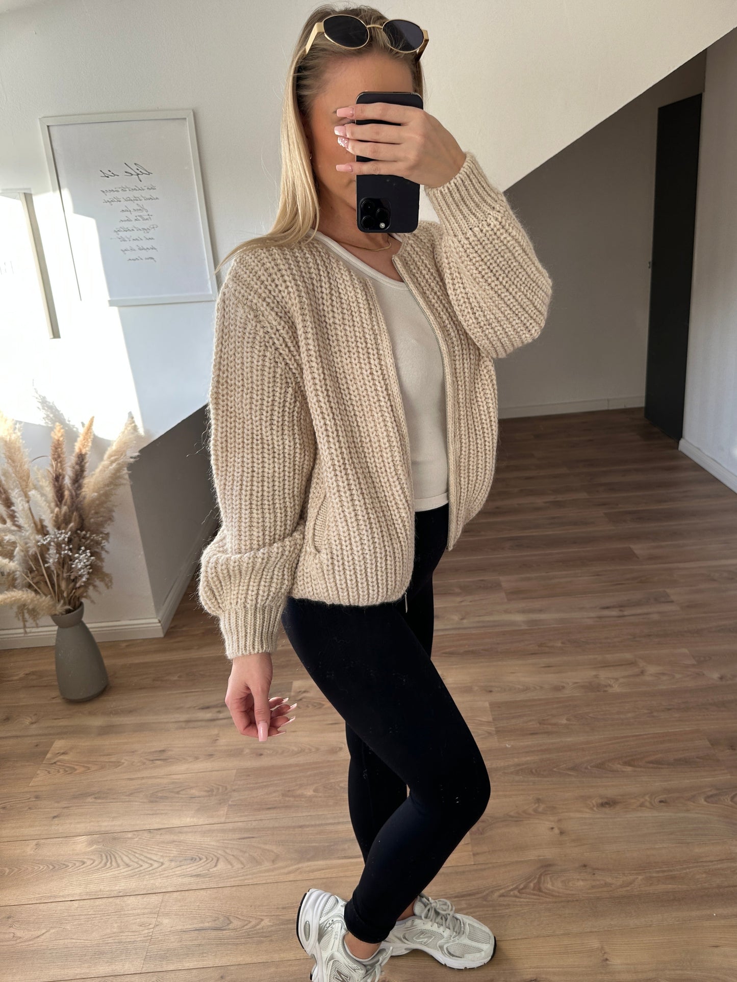 Strickjacke "Vanni" Beige mit Reißverschluss
