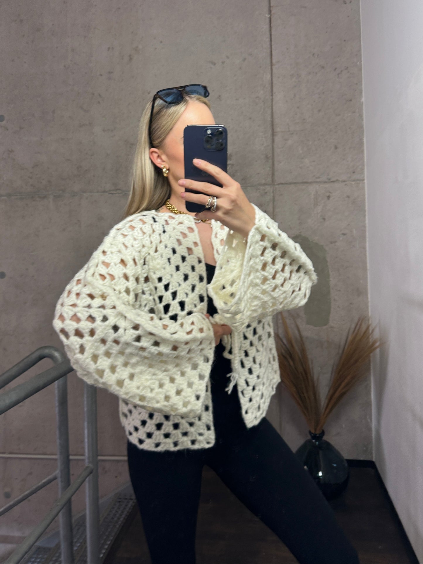 Cardigan „Strickträume“ – Handmade-Look zum Verlieben Creme