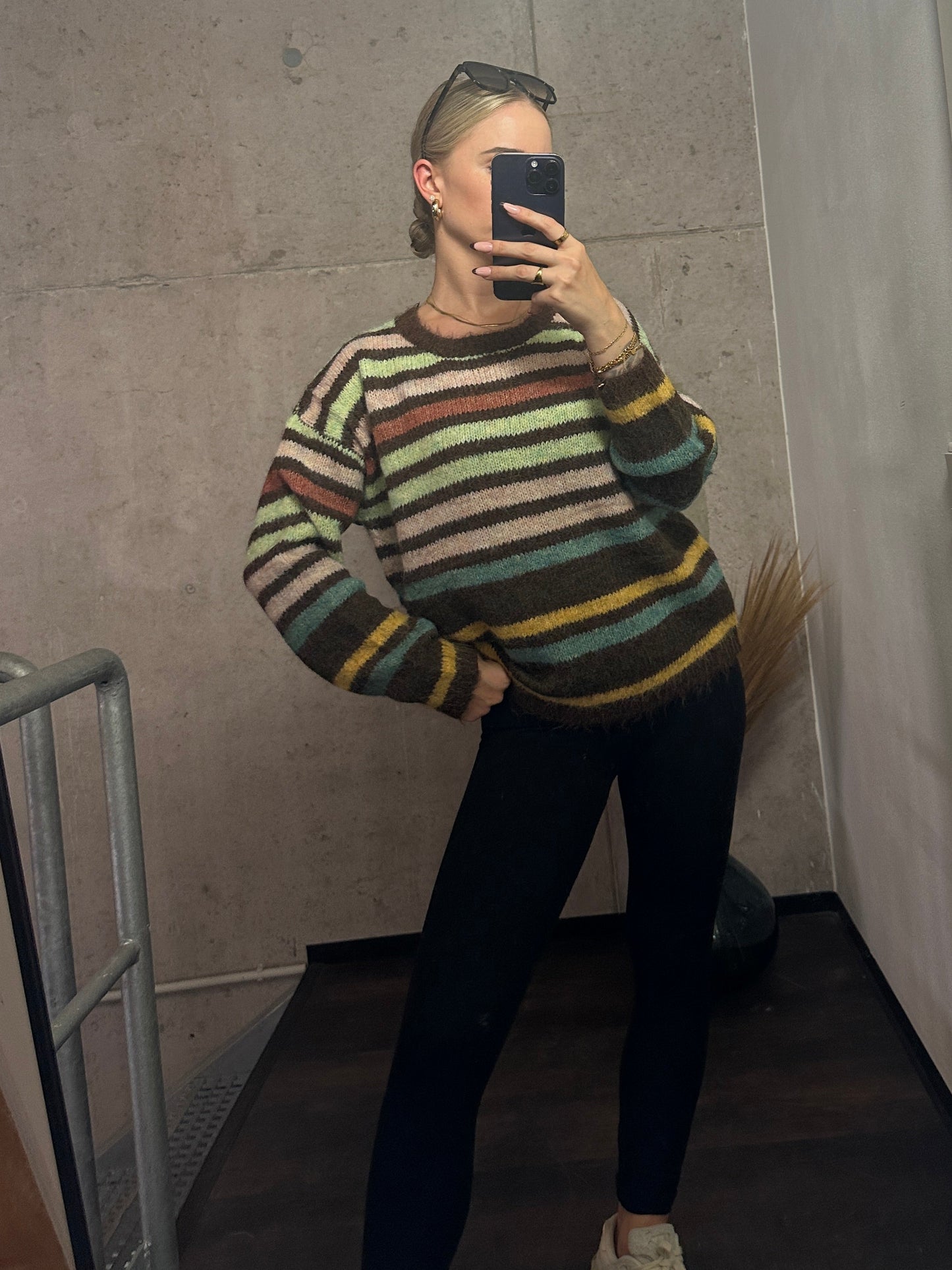 Pullover “Rustic Stripes” – Cozy Chic