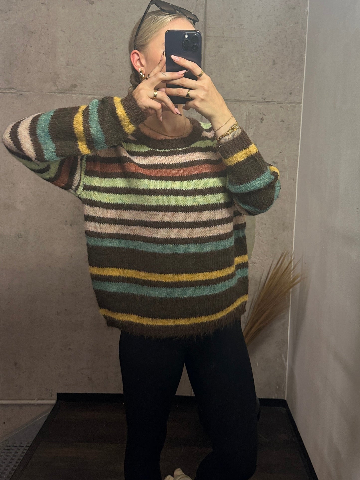 Pullover “Rustic Stripes” – Cozy Chic