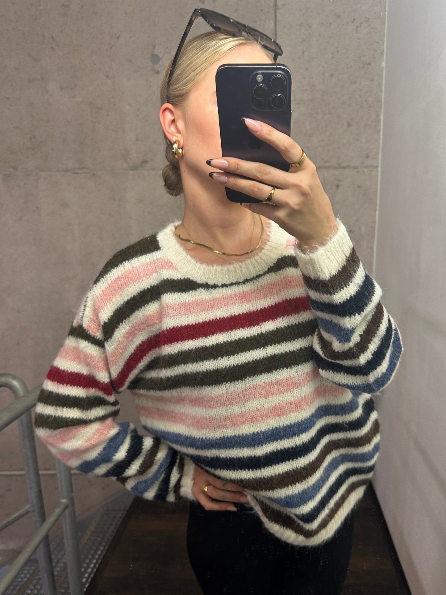 Pullover “Frosty Stripes” – Cozy Chic