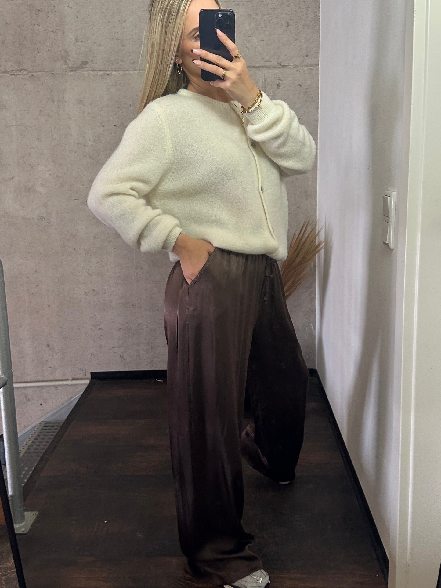 Plissee Hose Seiden Optik Braun