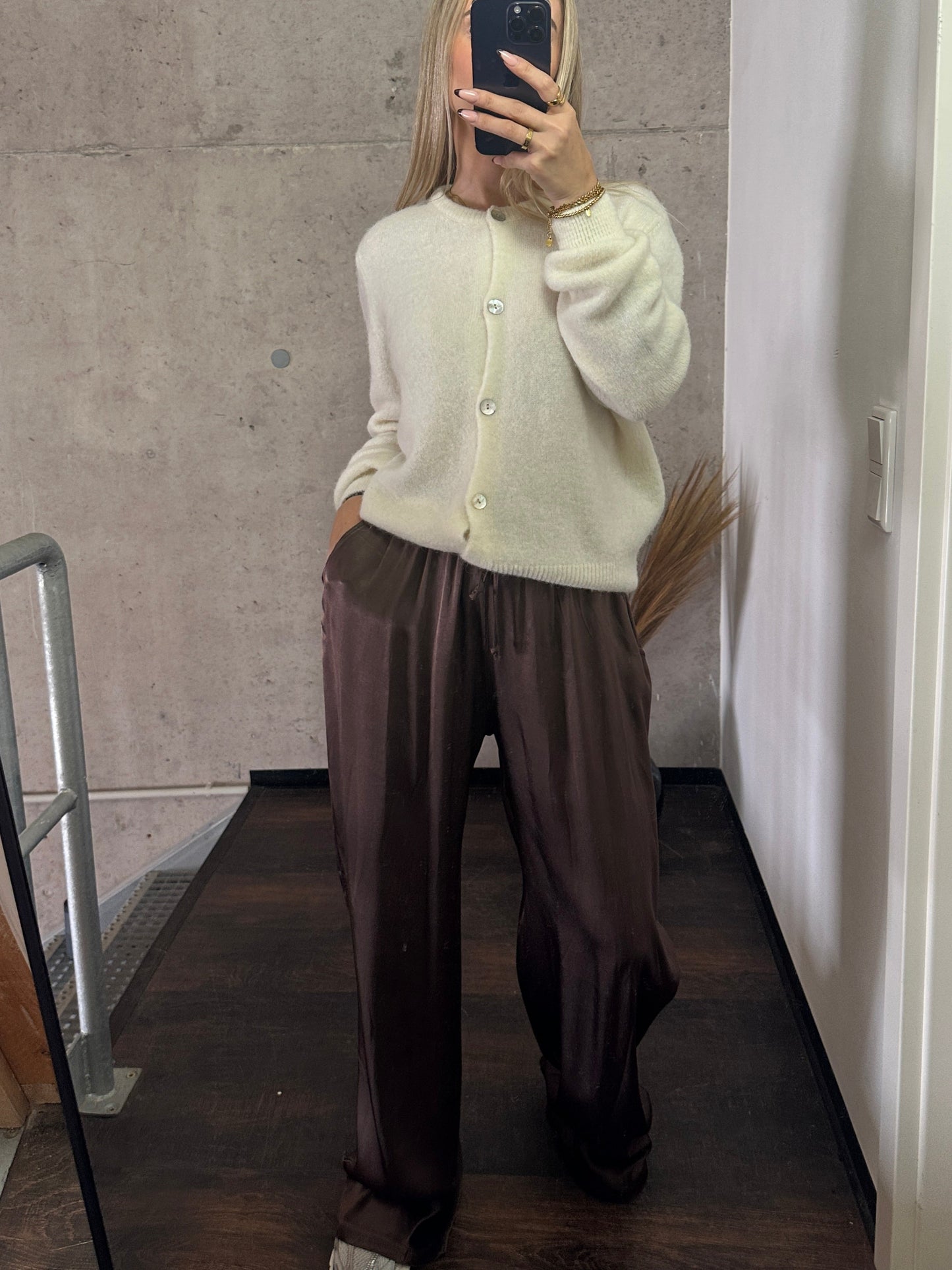 Plissee Hose Seiden Optik Braun