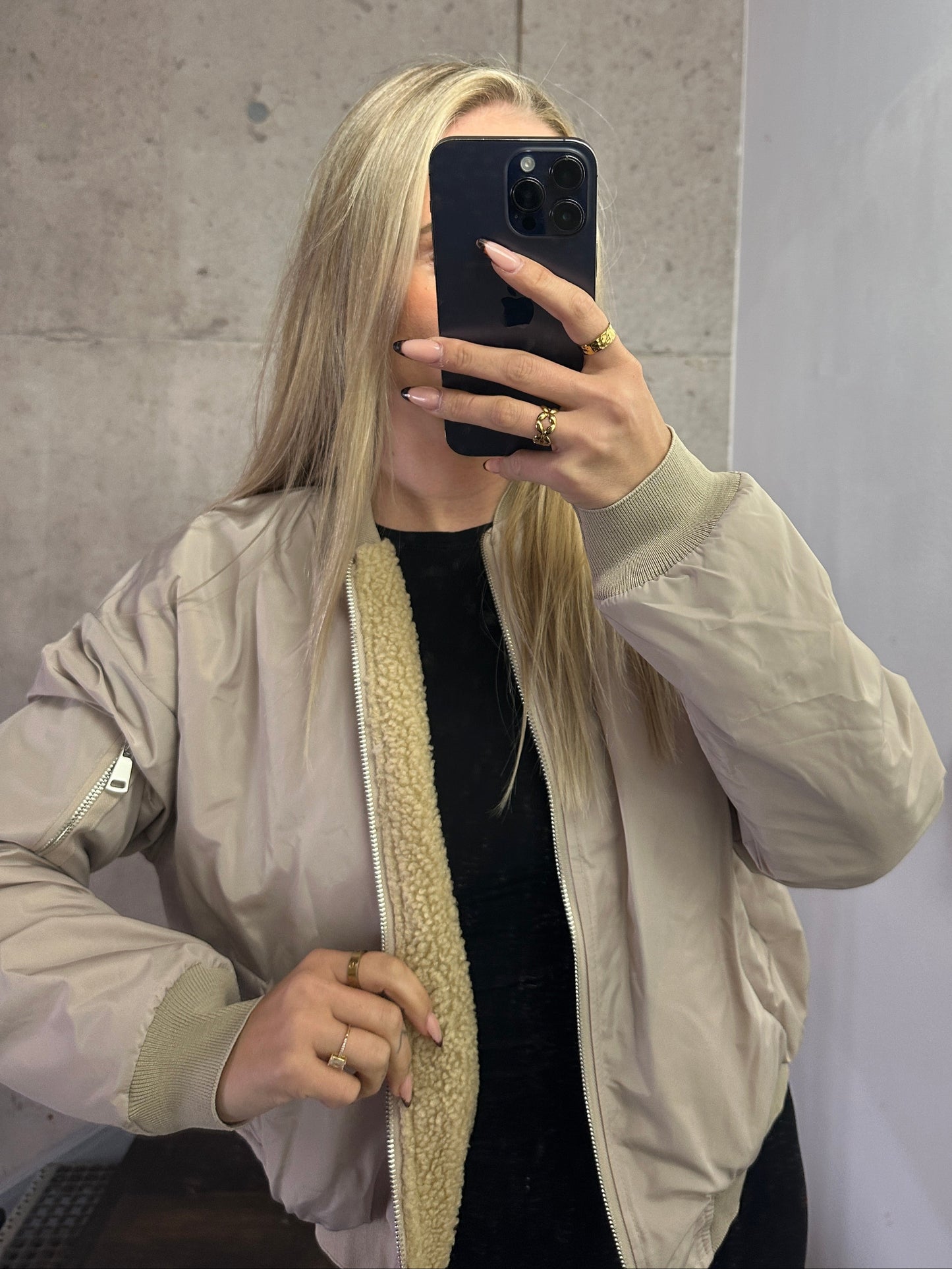 Bomberjacke mit Fell Beige