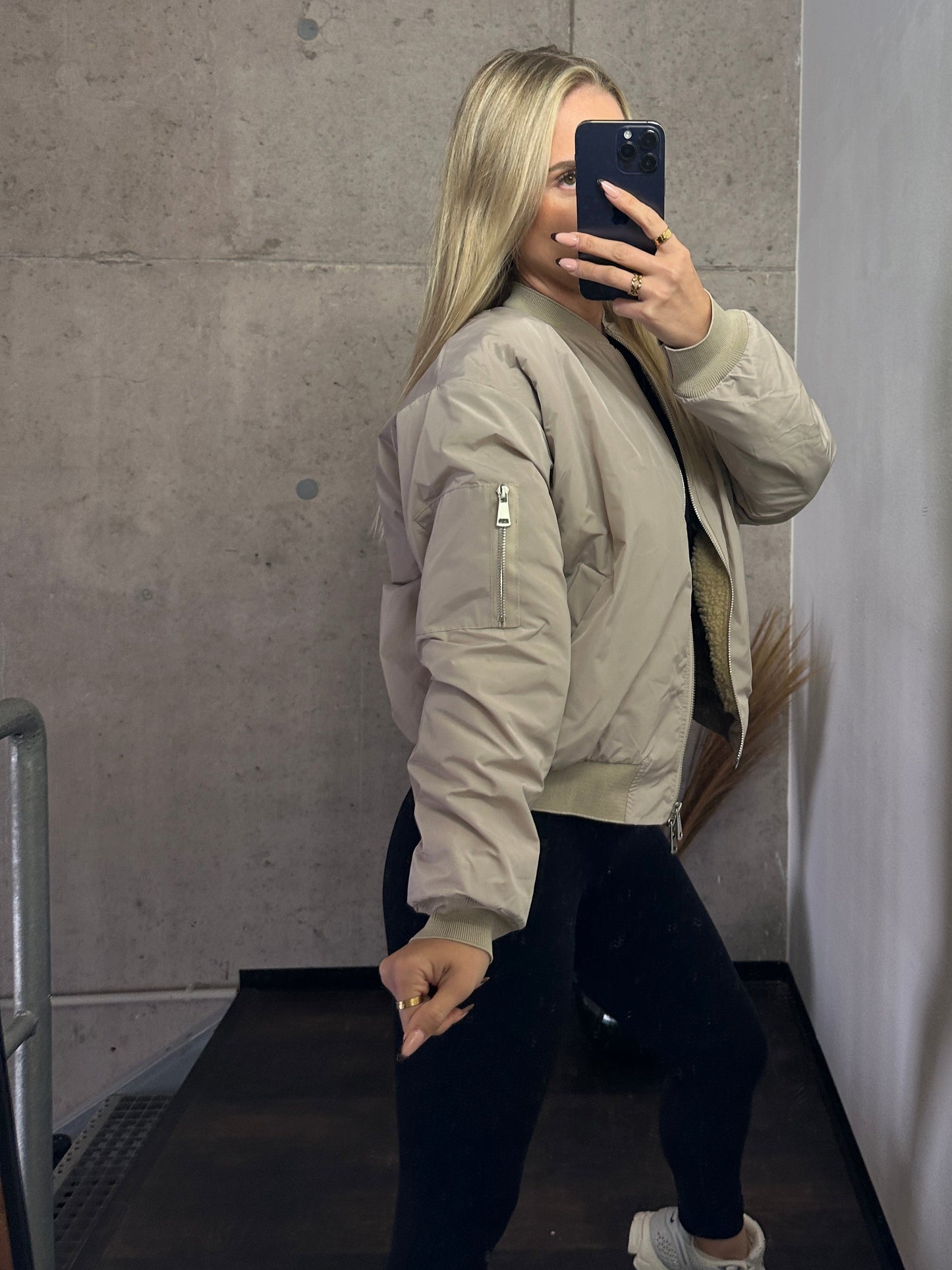 Bomberjacke mit Fell Beige