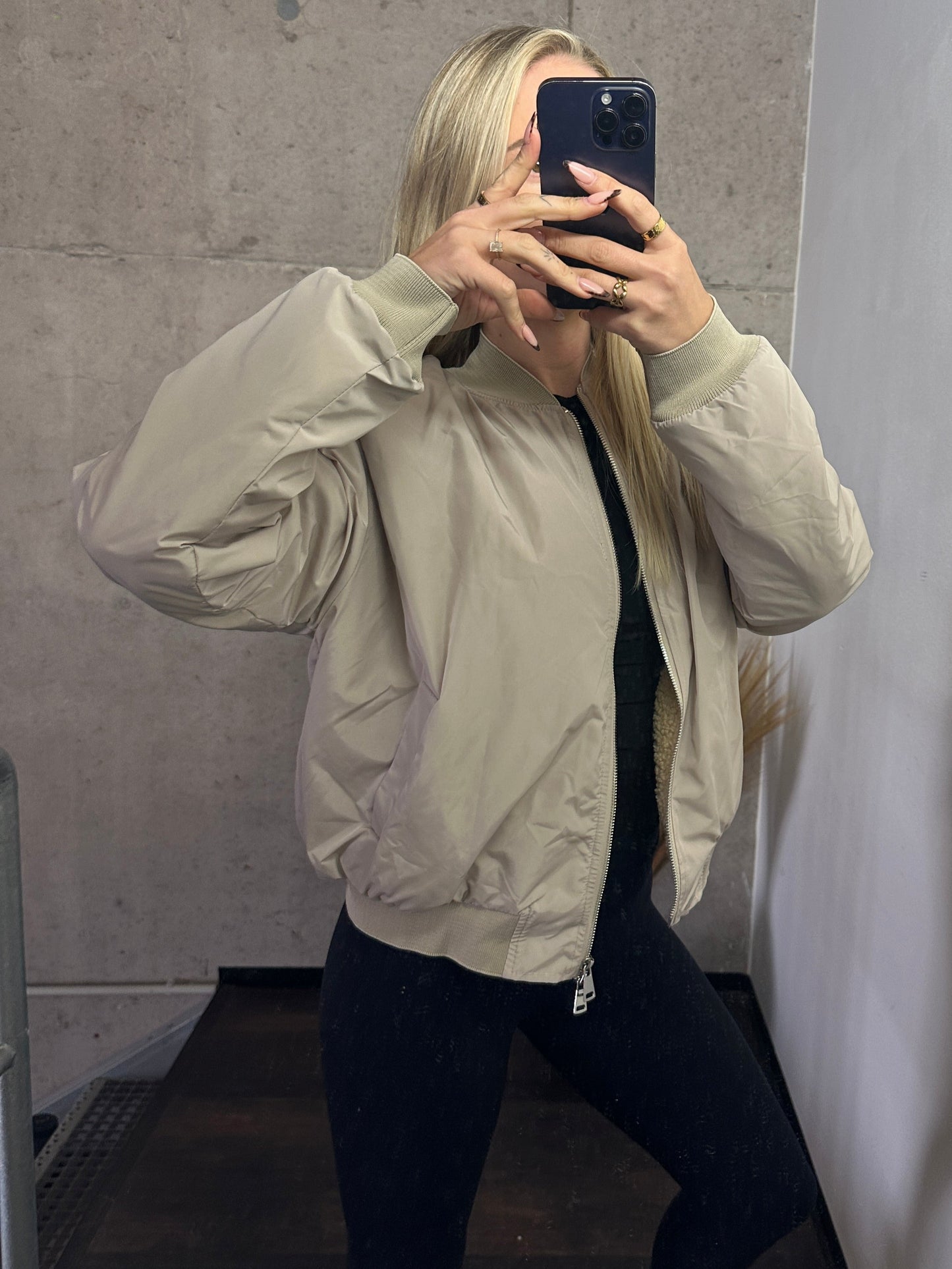 Bomberjacke mit Fell Beige