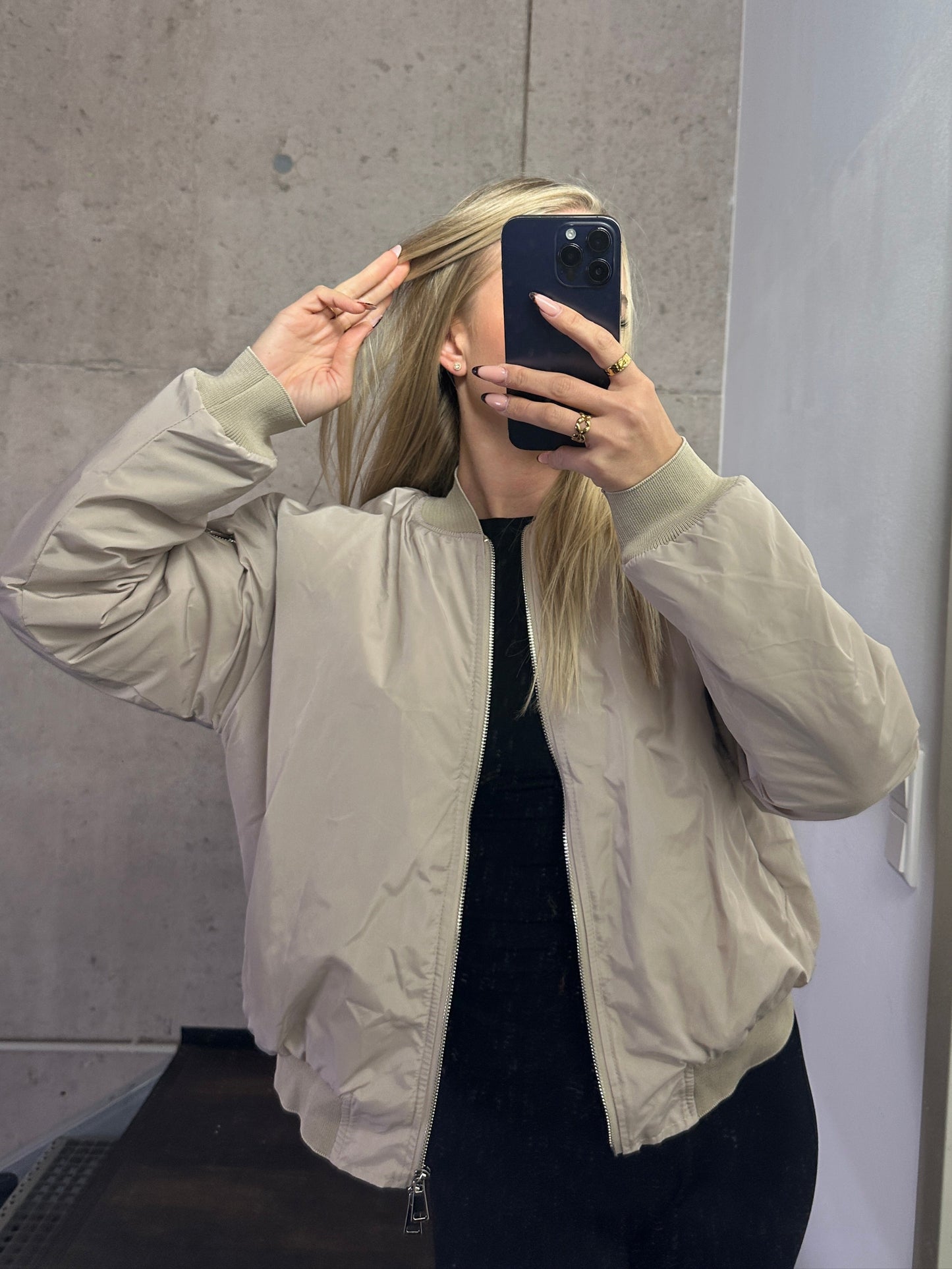 Bomberjacke mit Fell Beige