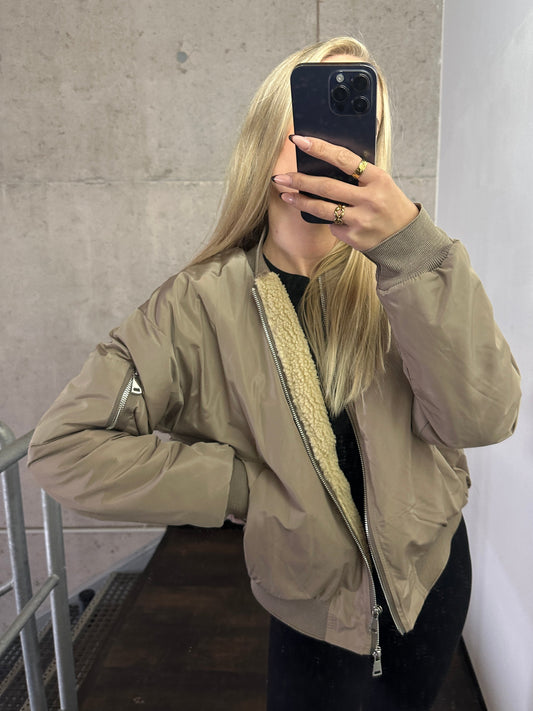 Bomberjacke mit Fell Taupe