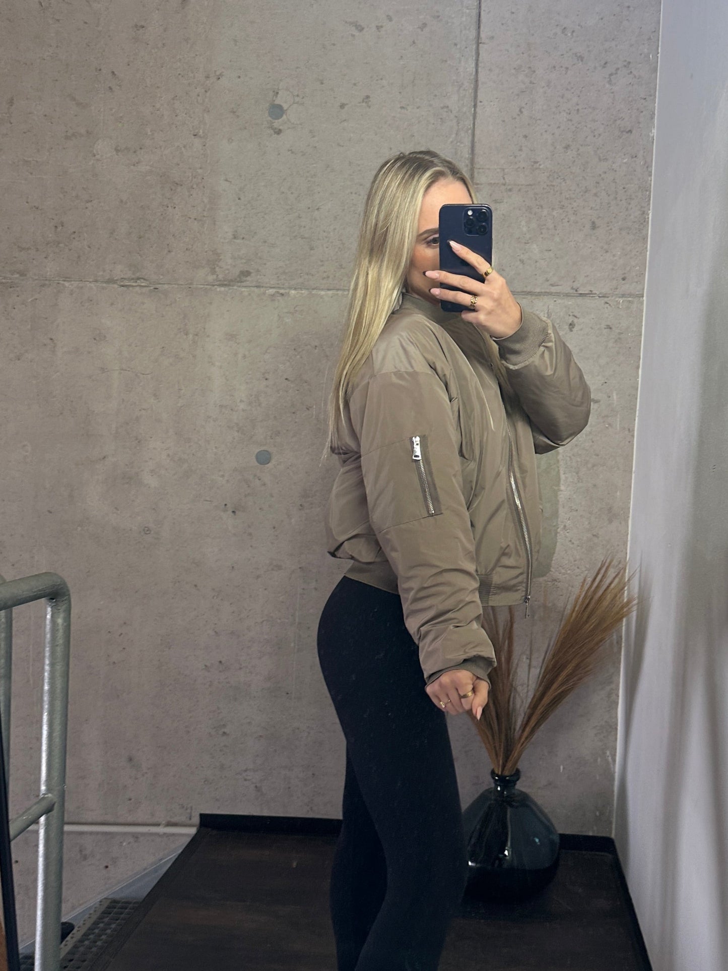 Bomberjacke mit Fell Taupe