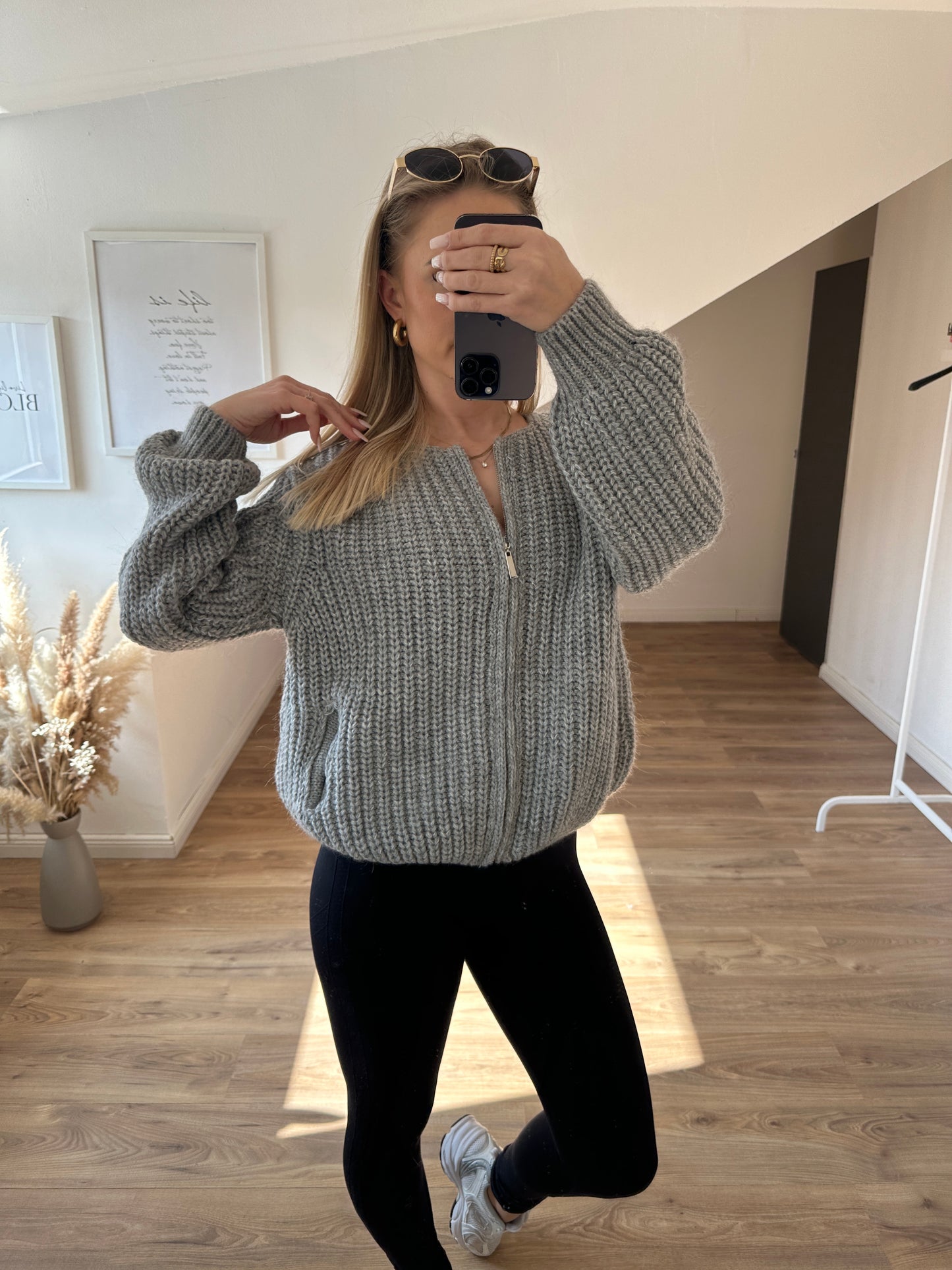 Strickjacke "Vanni" Beige mit Reißverschluss