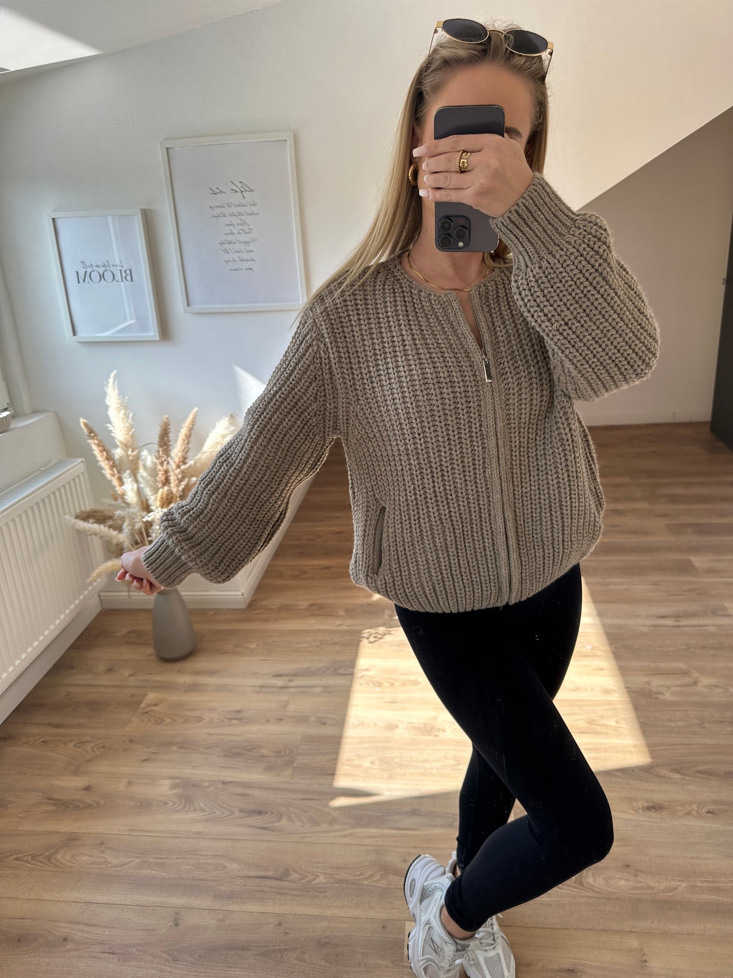 Strickjacke "Vanni" Beige mit Reißverschluss
