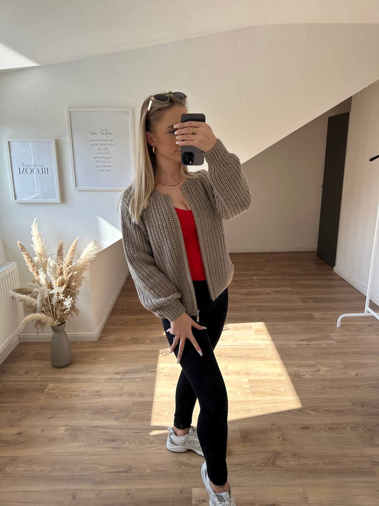 Strickjacke "Vanni" Beige mit Reißverschluss