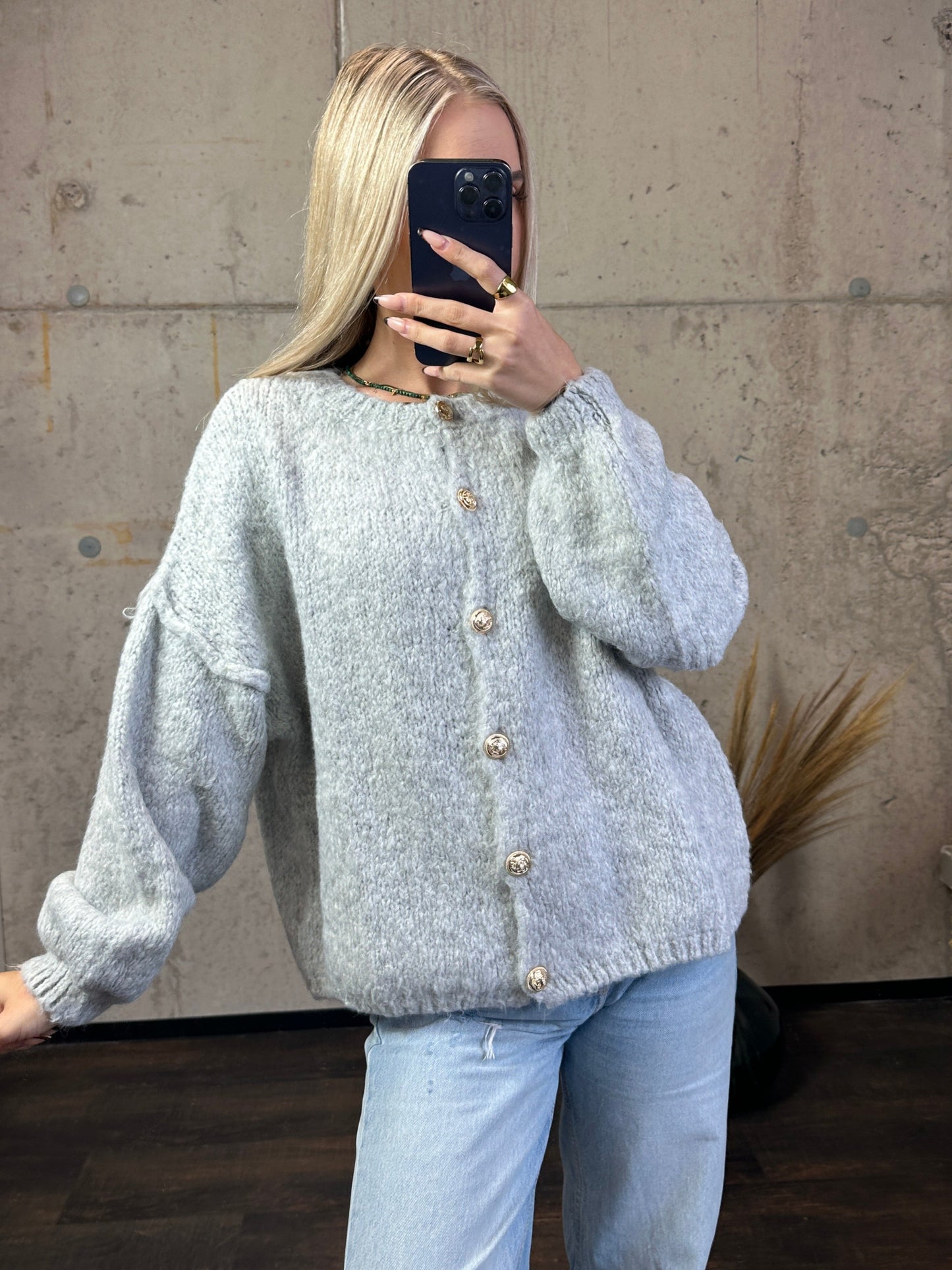 Nala mit Knöpfen Hellgrau