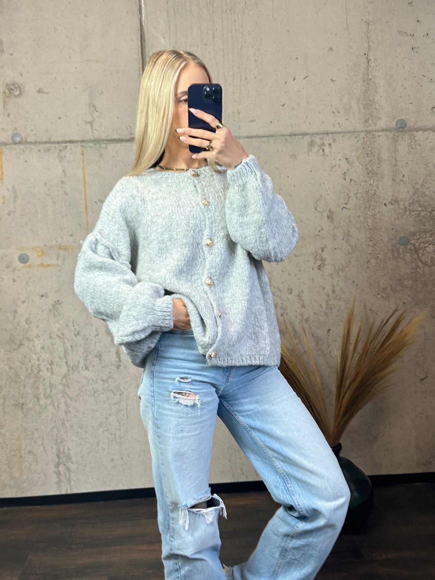 Nala mit Knöpfen Hellgrau