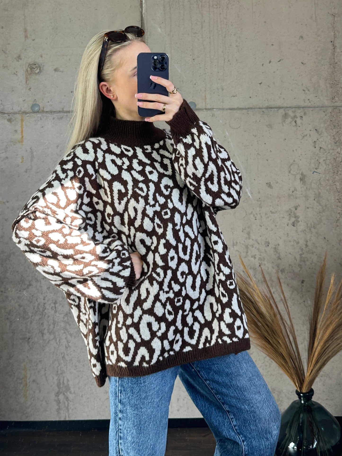Leo Pullover Braun Weiß
