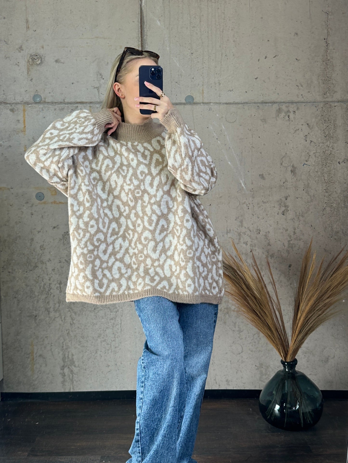 Leo Pullover Beige Weiß