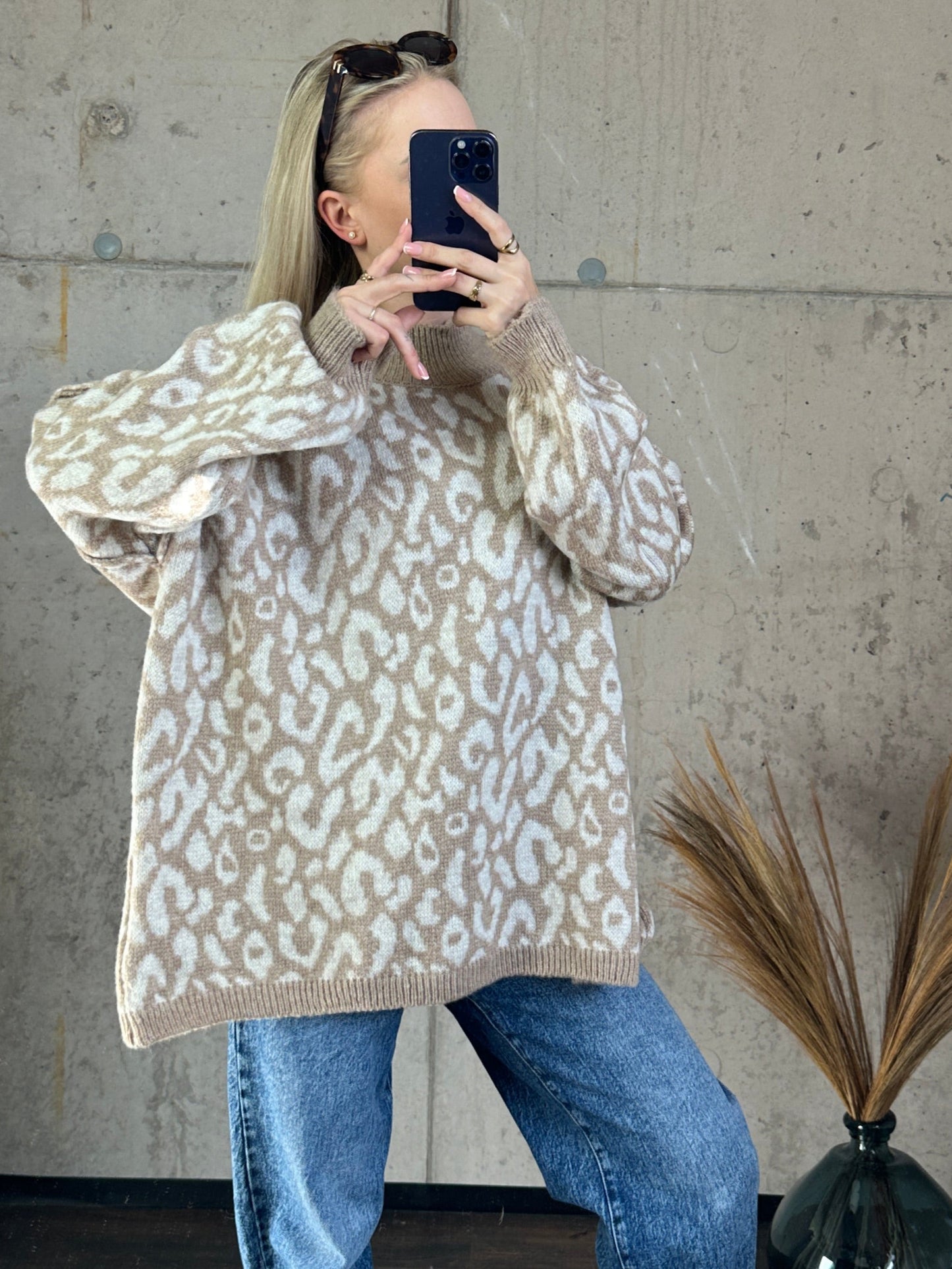 Leo Pullover Beige Weiß
