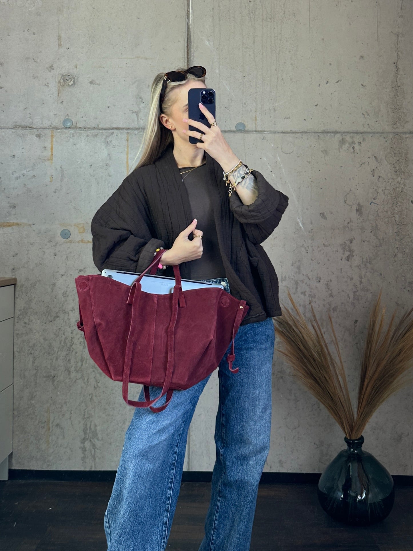Tasche „Bisie“ Wildleder Bordeauxrot