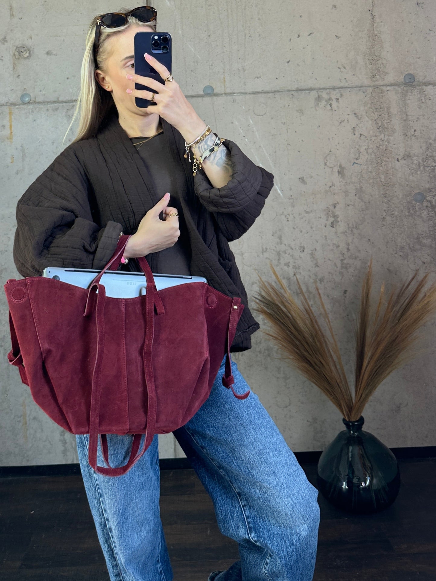 Tasche „Bisie“ Wildleder Bordeauxrot