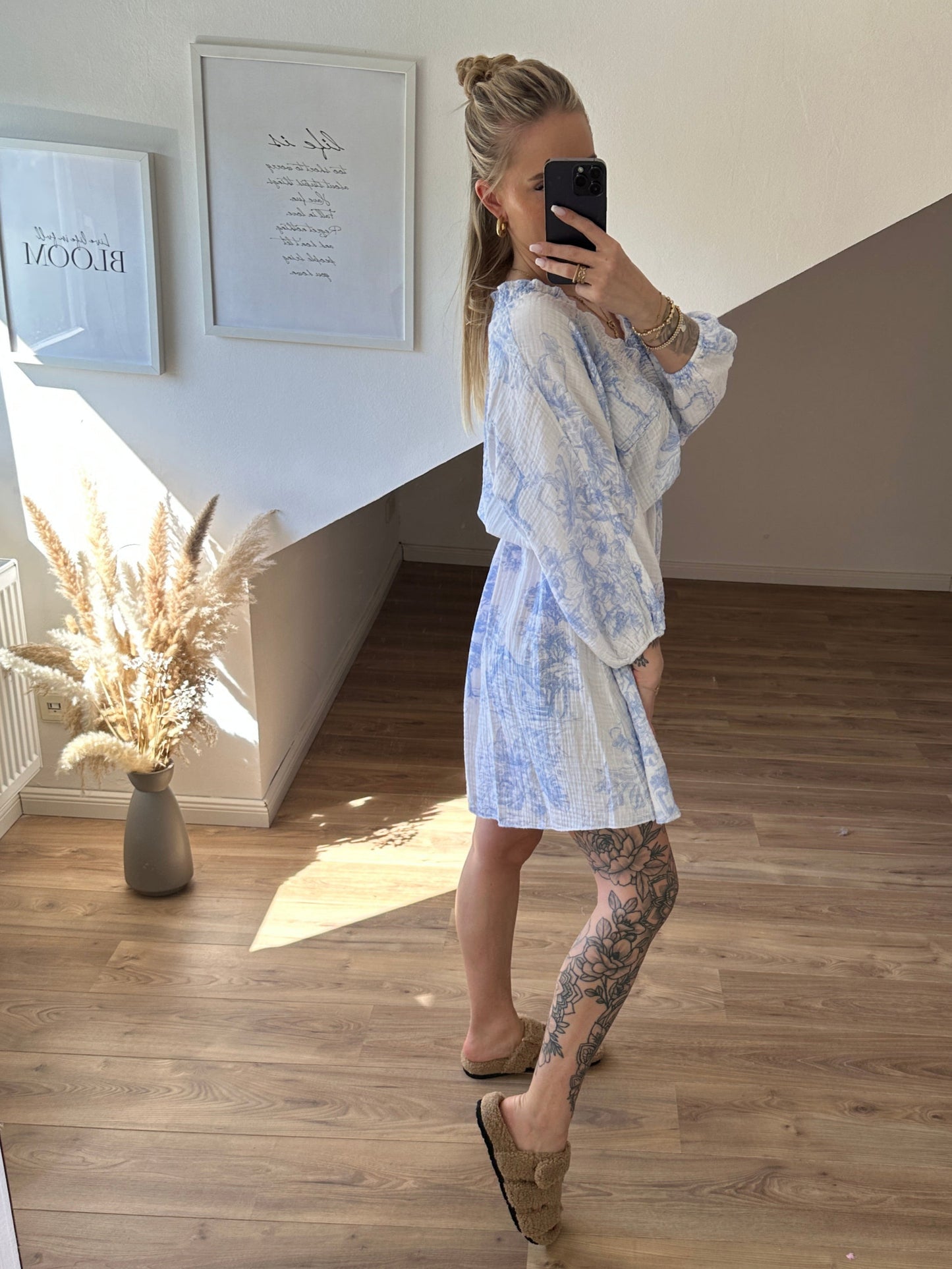 Musselin Kleid Blau Weiß